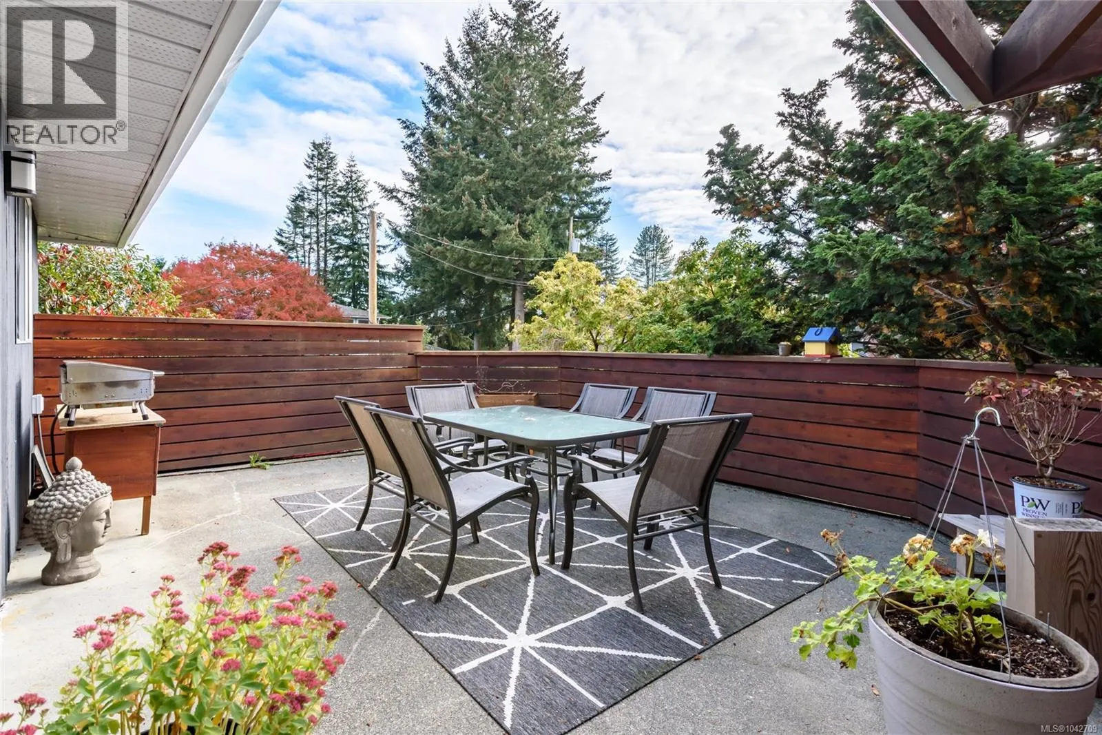 1716 Tofino Pl