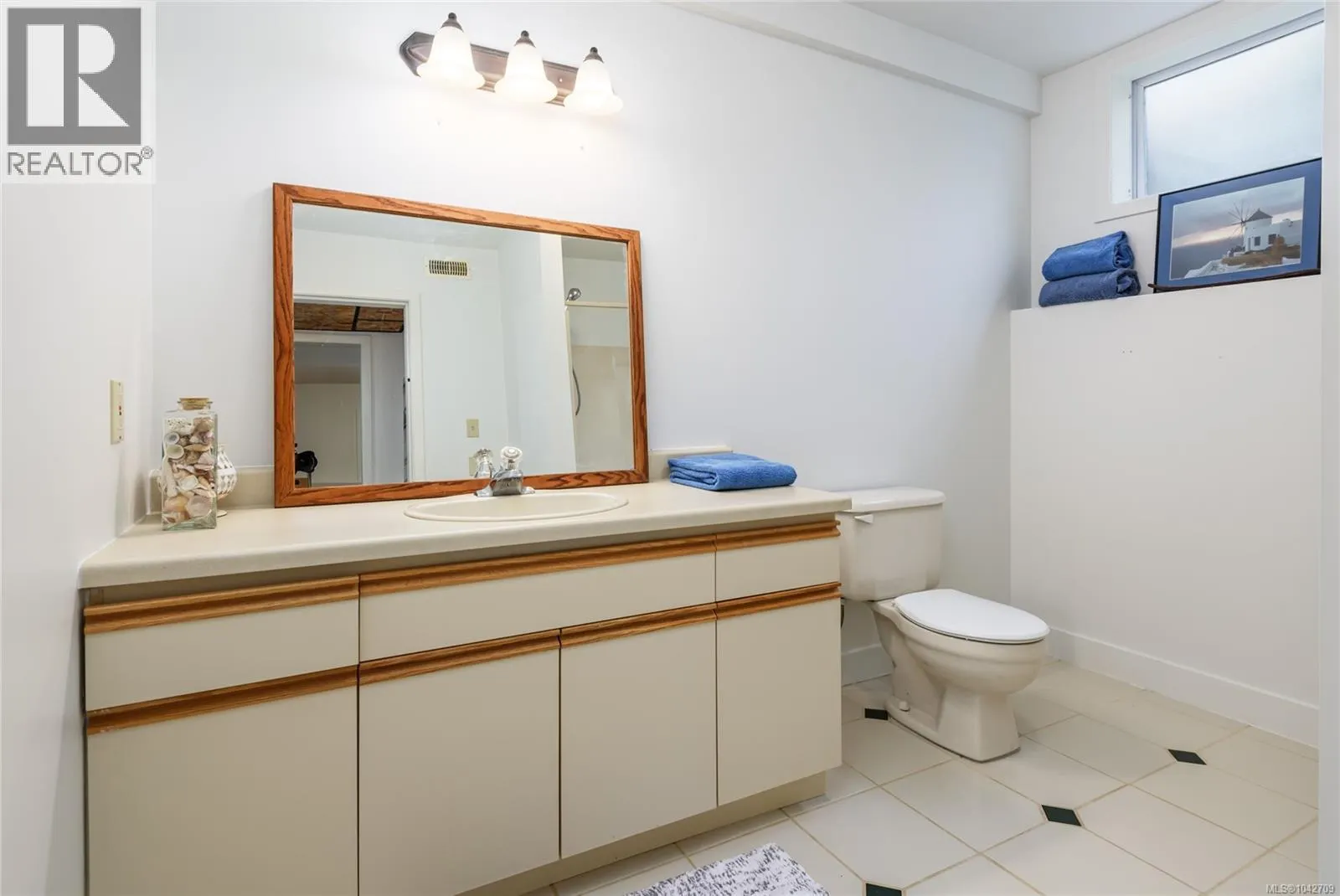 1716 Tofino Pl