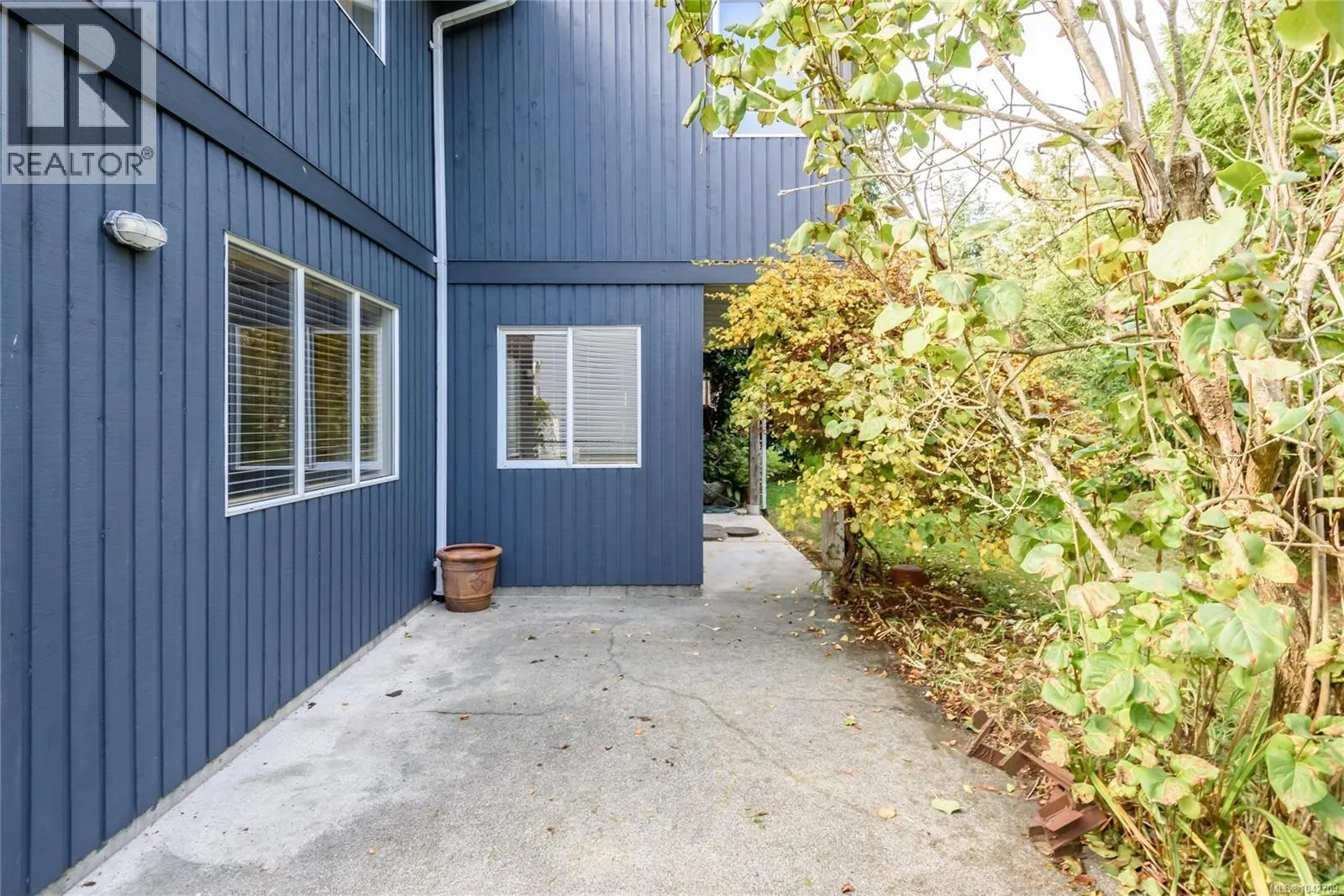 1716 Tofino Pl