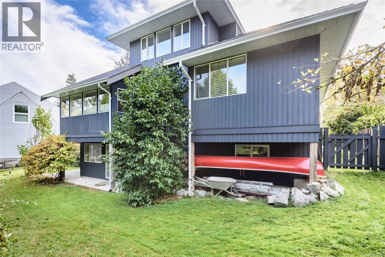 1716 Tofino Pl