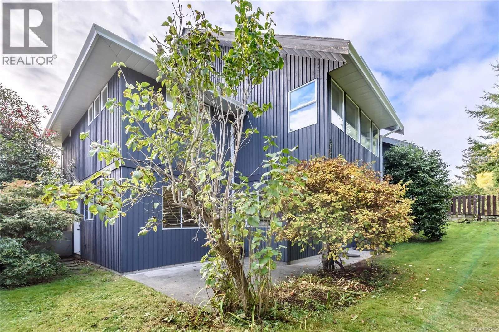 1716 Tofino Pl