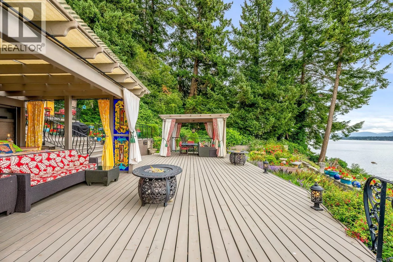 2299 Comox Ave