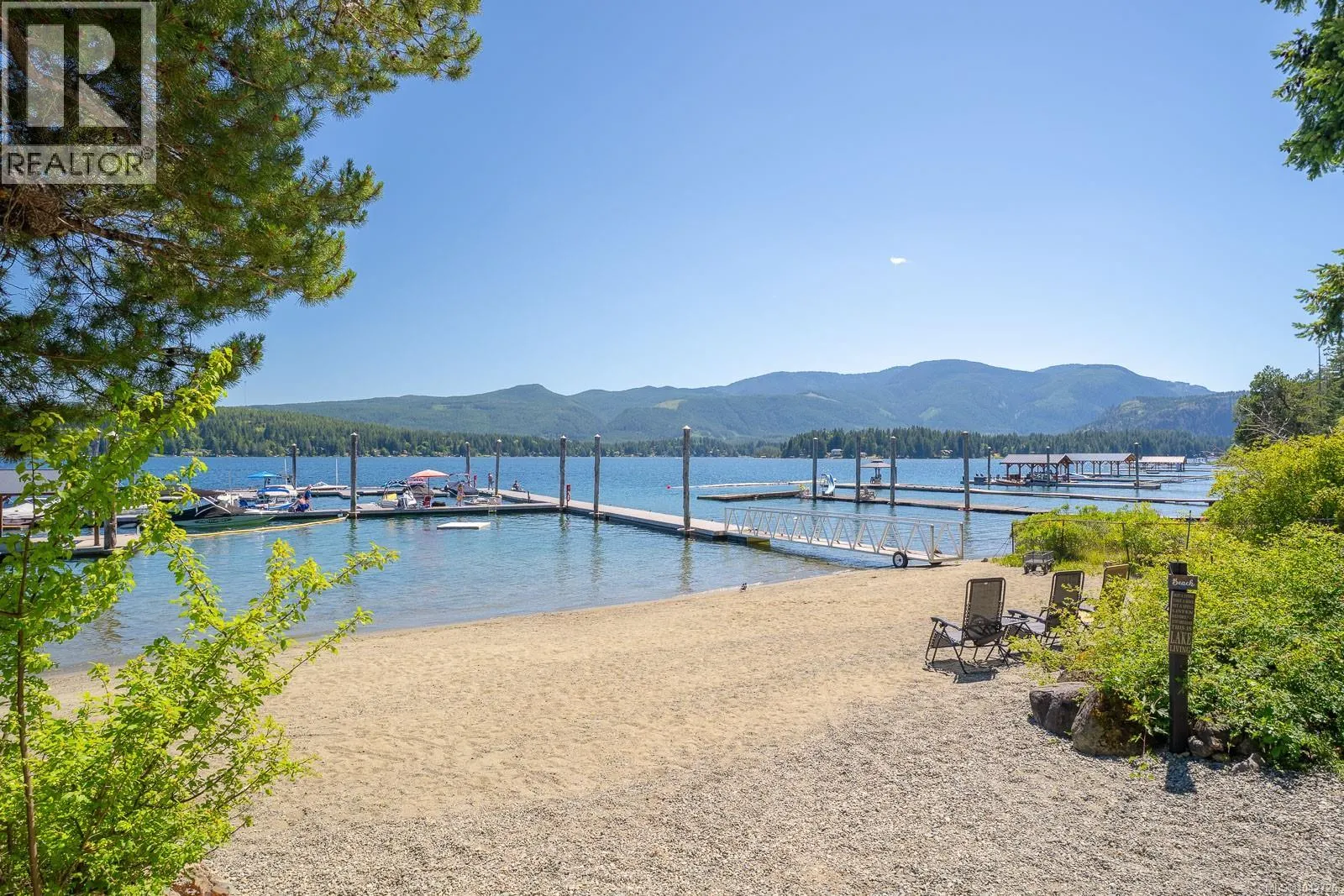 R1 9752 Lakeshore Rd
