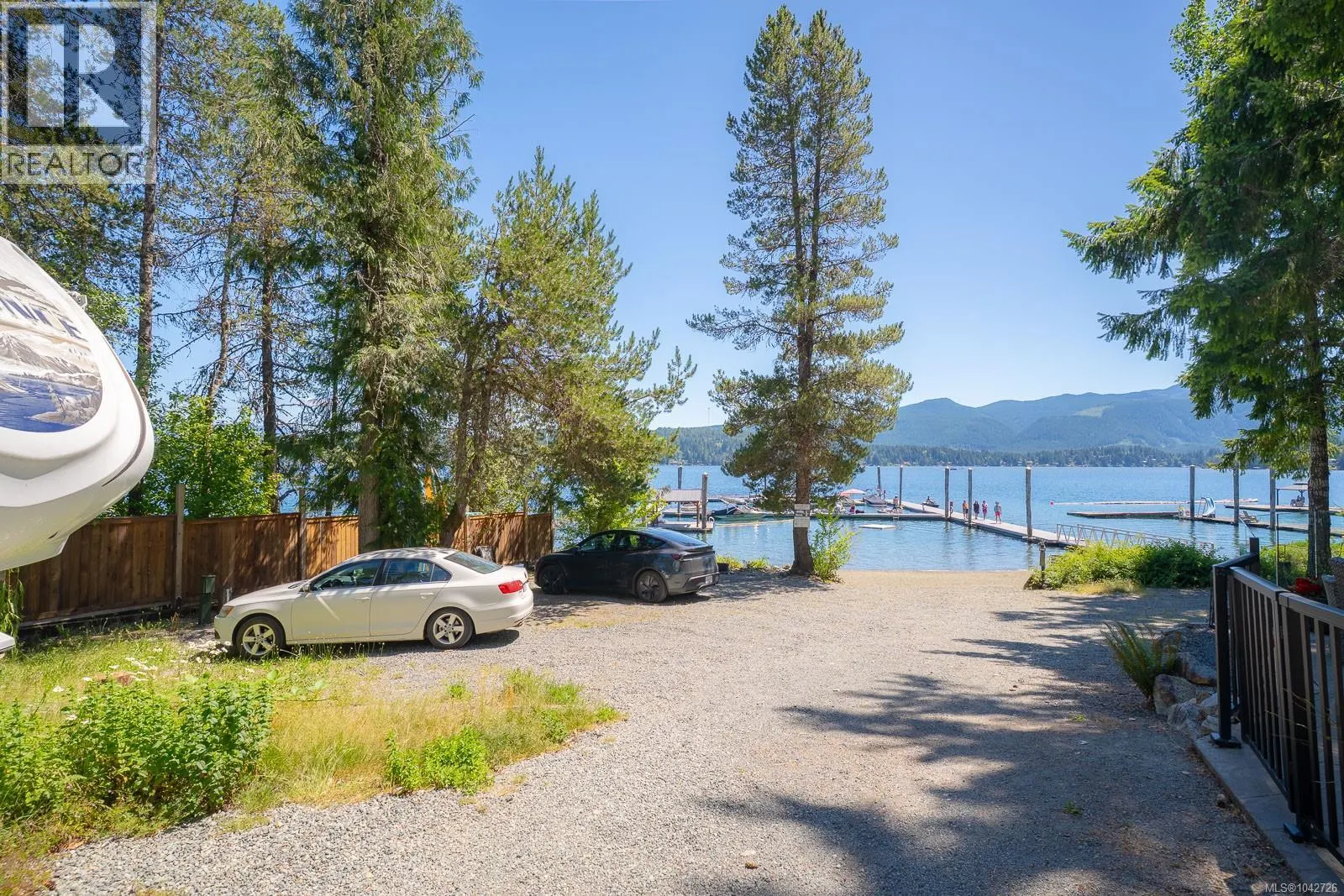 R1 9752 Lakeshore Rd