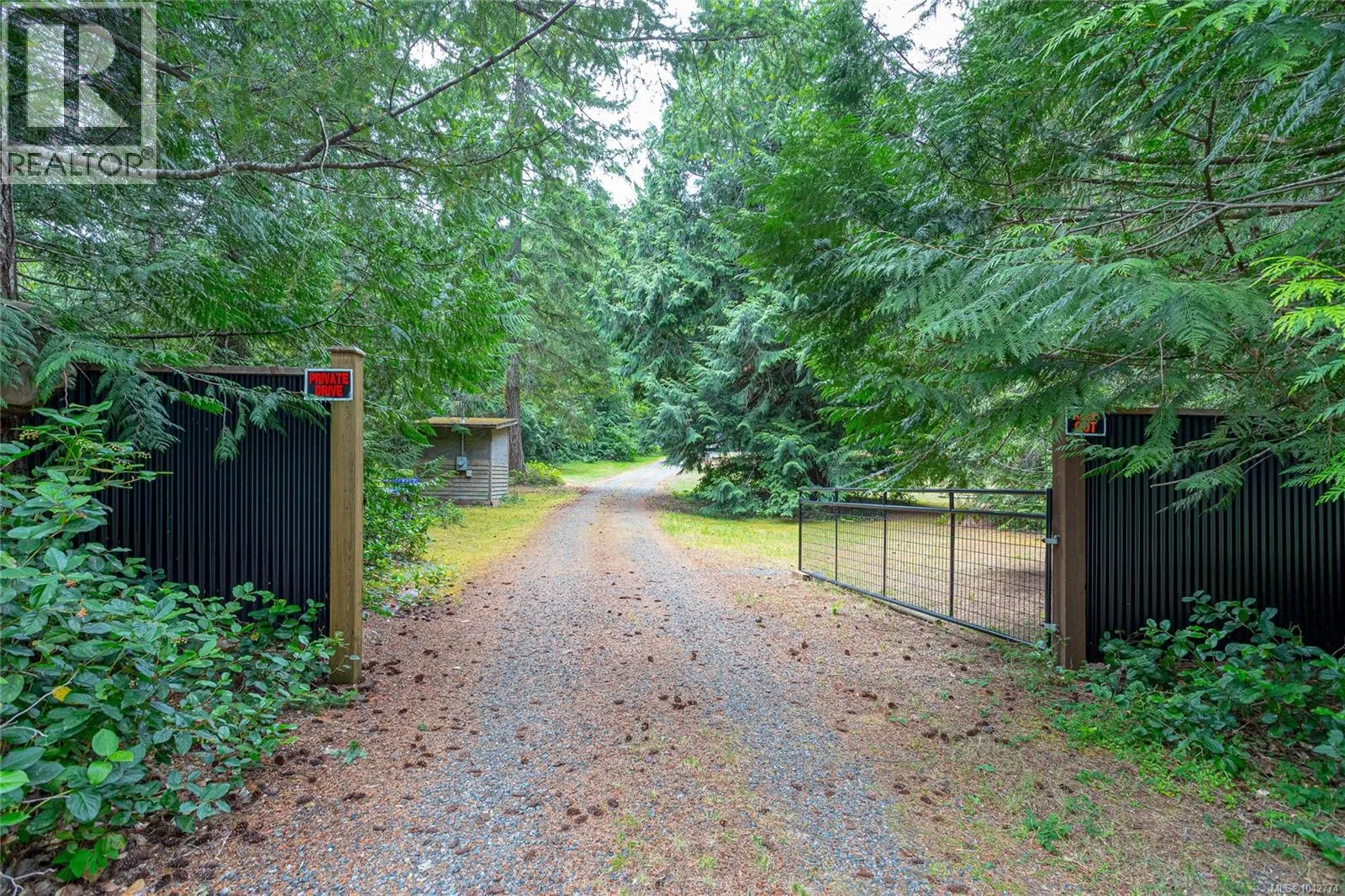 740 Spider Lake Rd