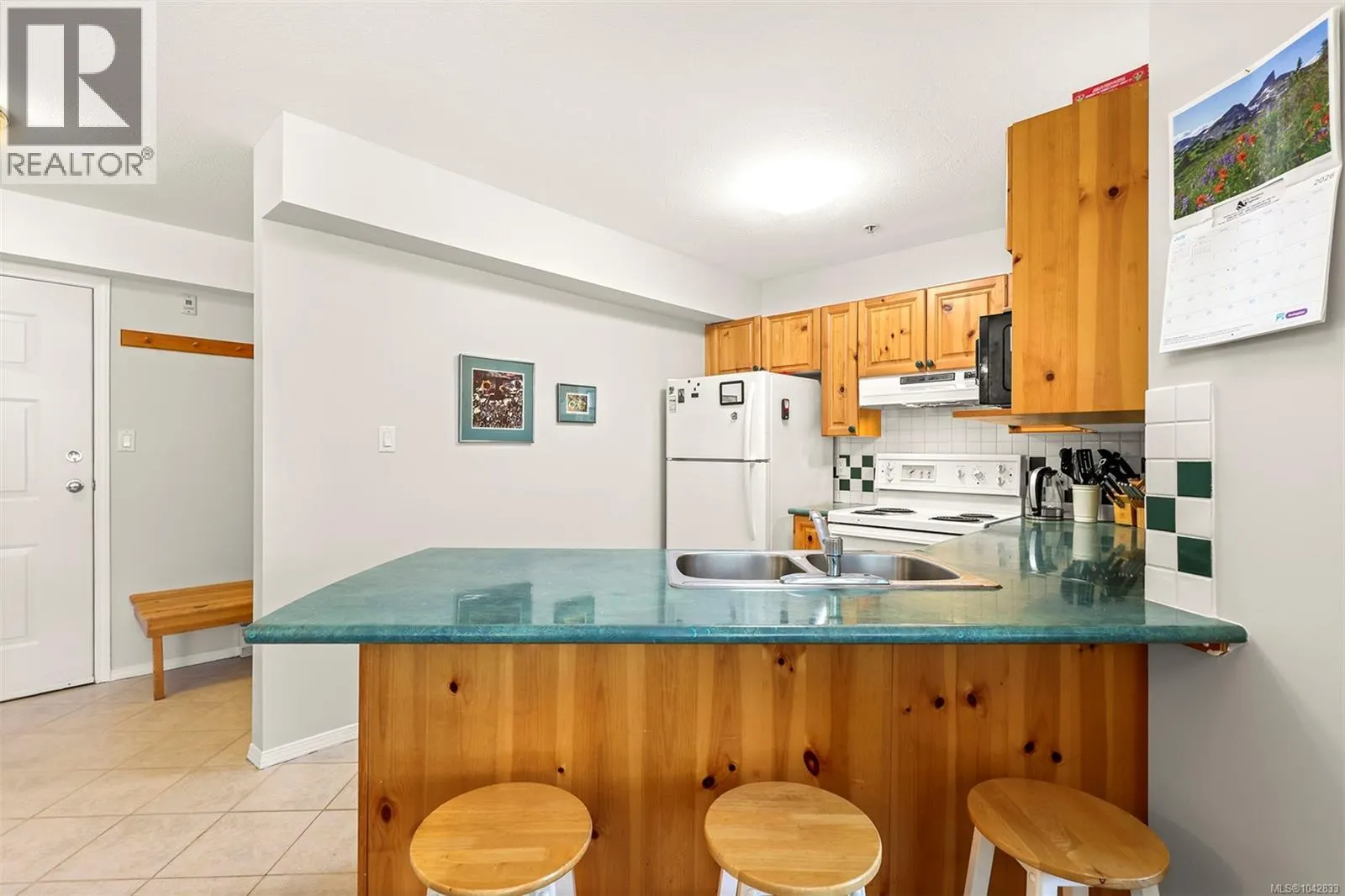 215 1320 Henry Rd