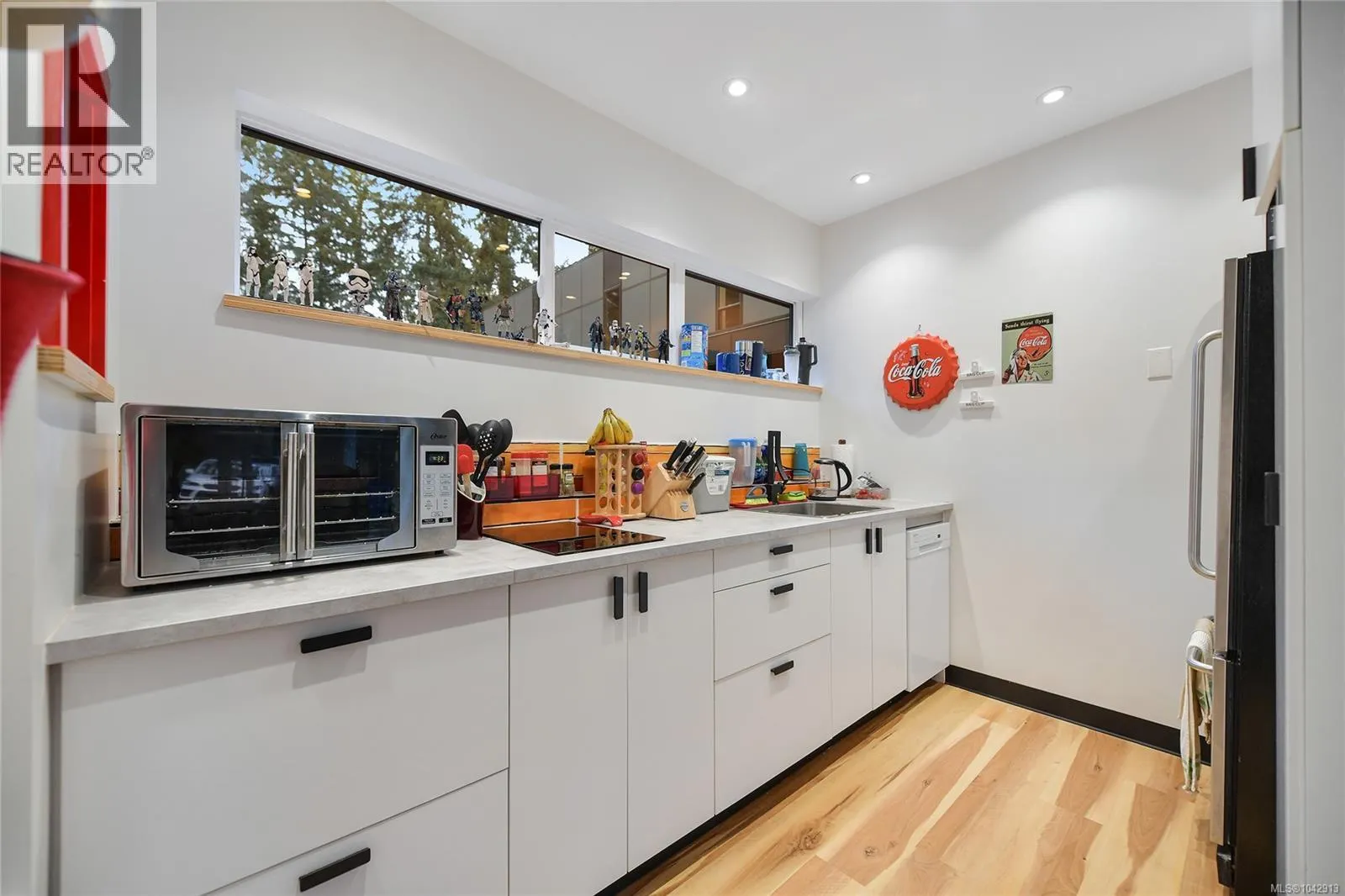851 Sayward Rd