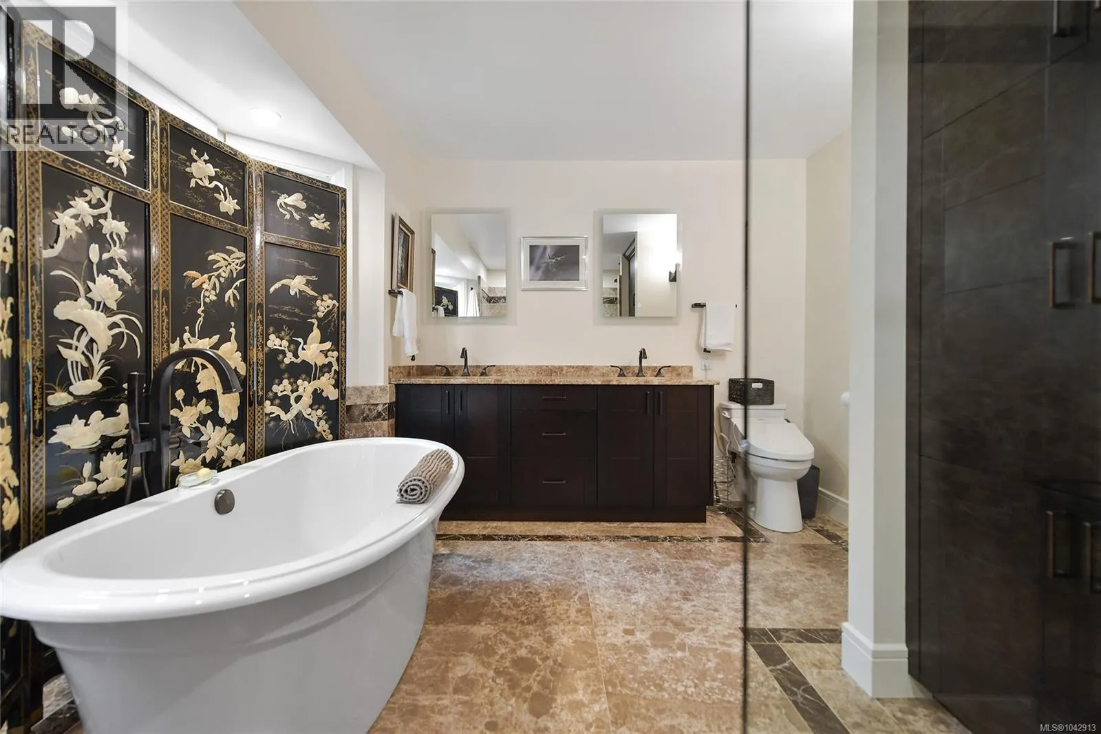 851 Sayward Rd