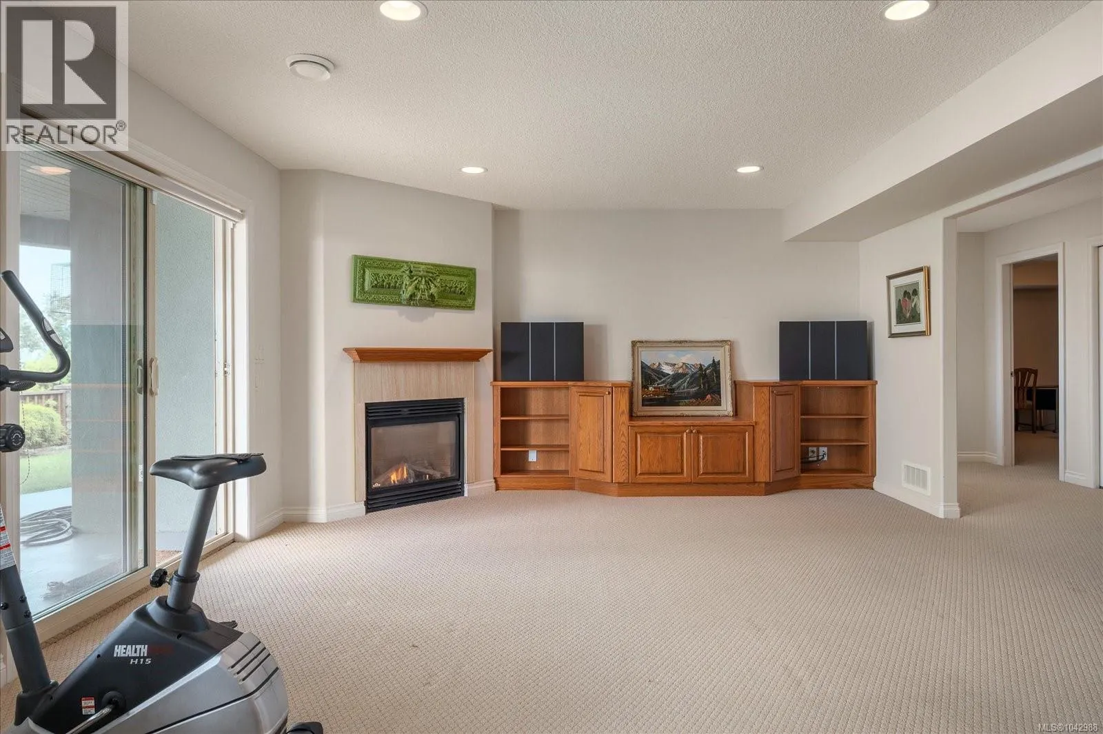 3709 Glen Oaks Dr