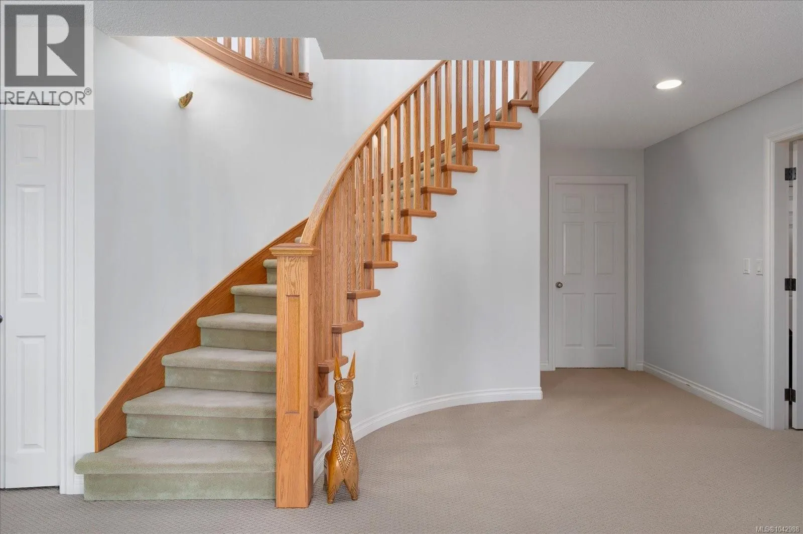 3709 Glen Oaks Dr