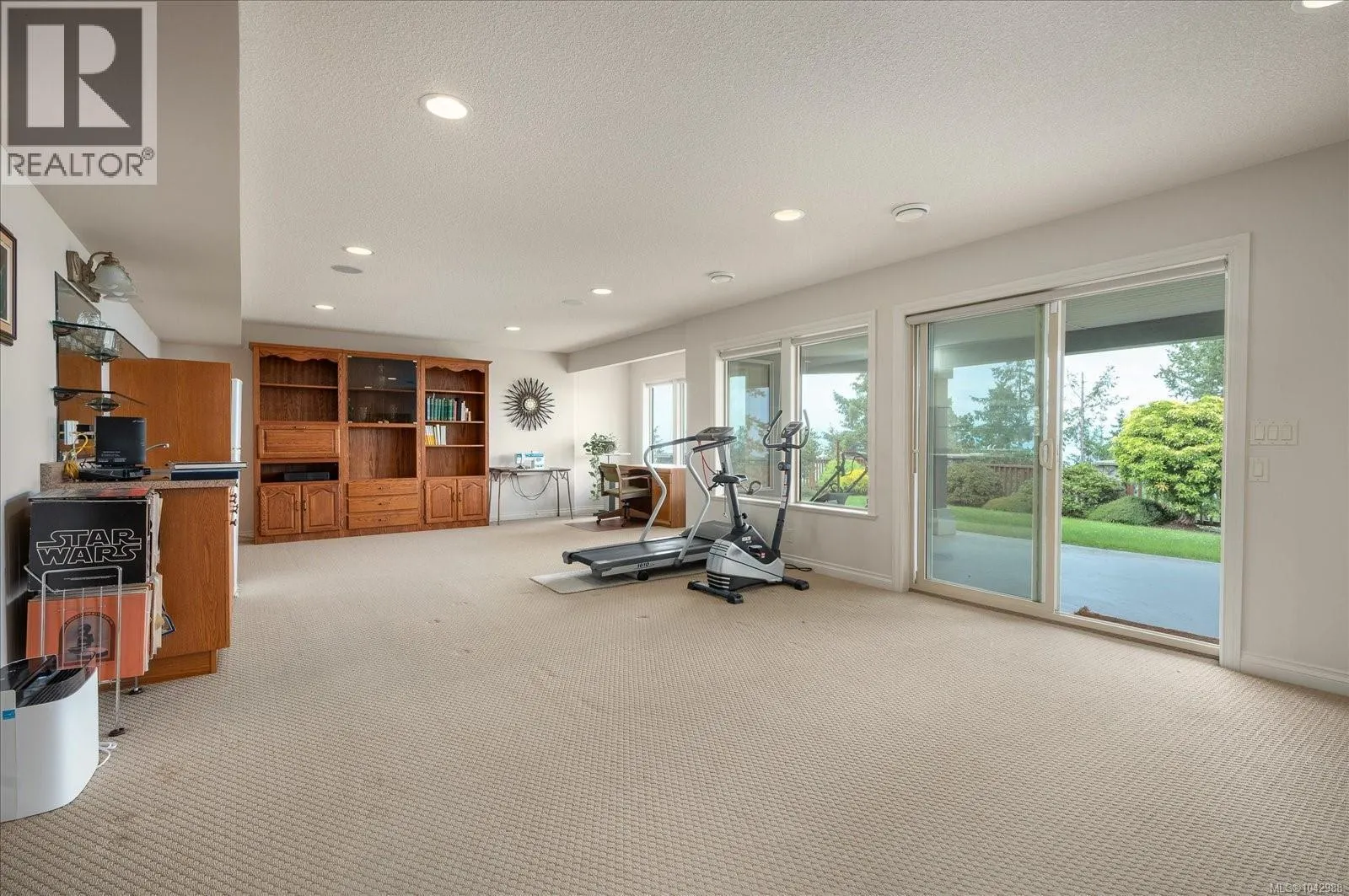 3709 Glen Oaks Dr