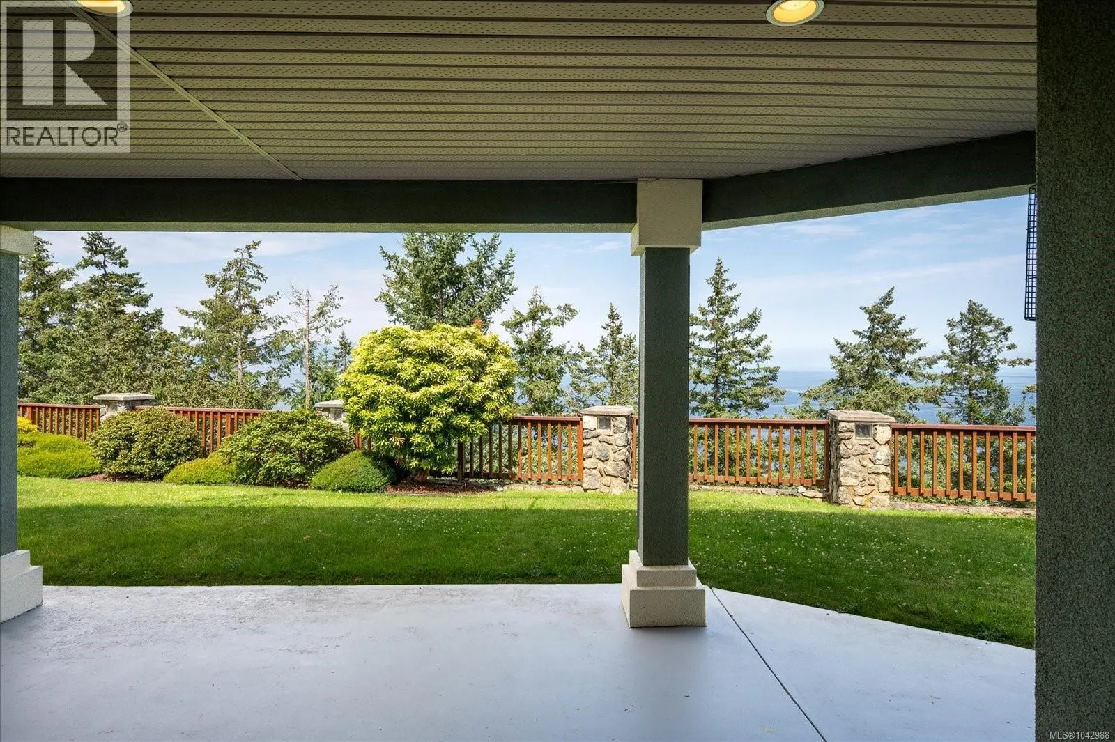 3709 Glen Oaks Dr