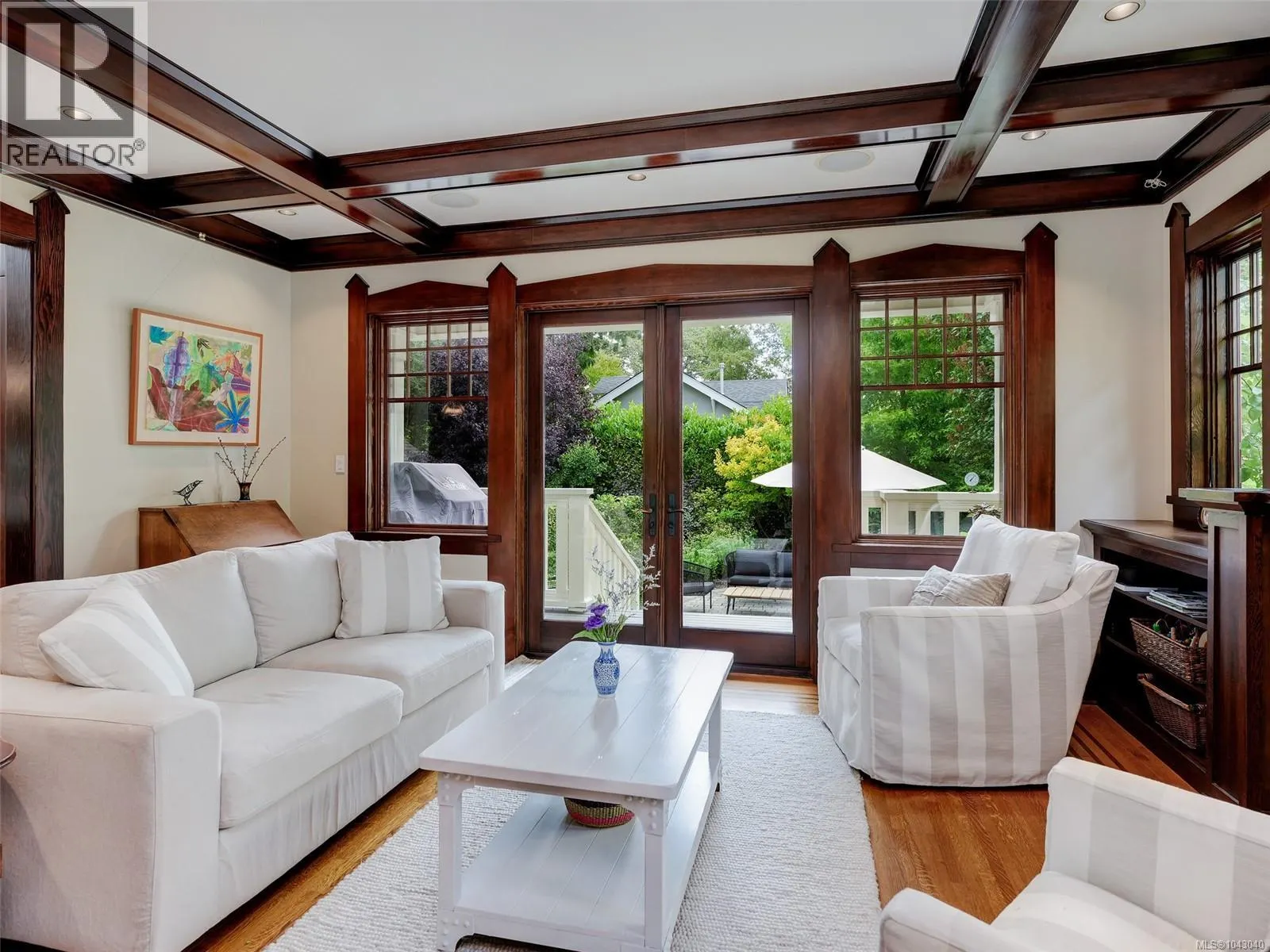 1043 St. Patrick St