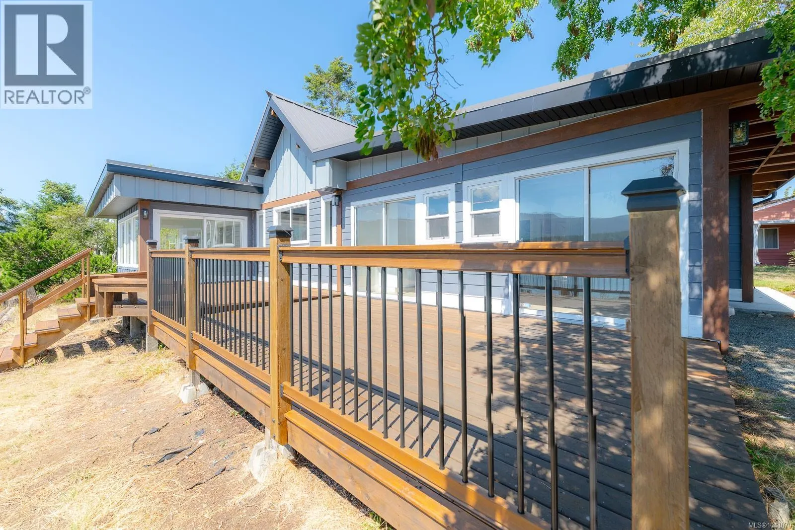 5492 Deep Bay Dr