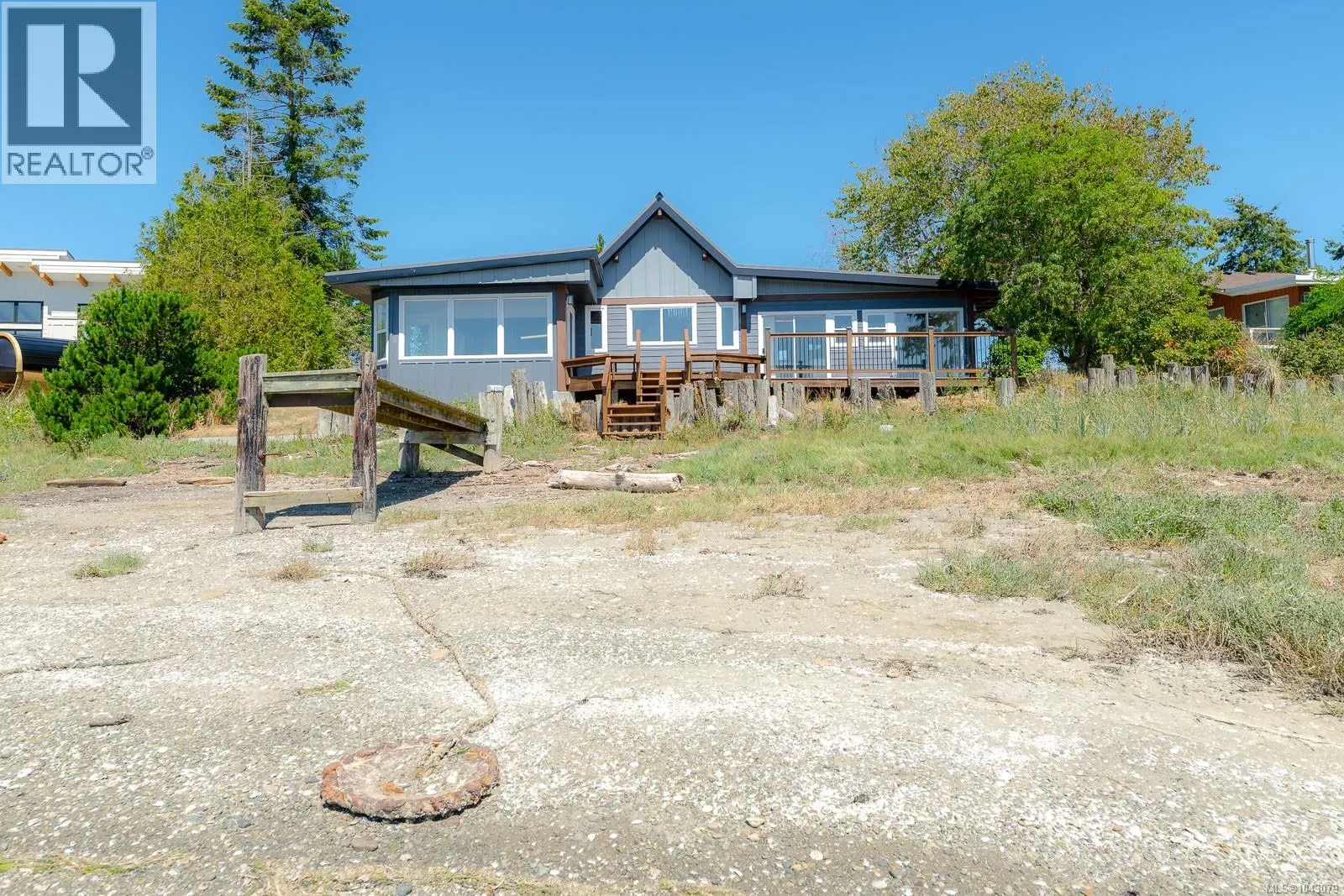 5492 Deep Bay Dr
