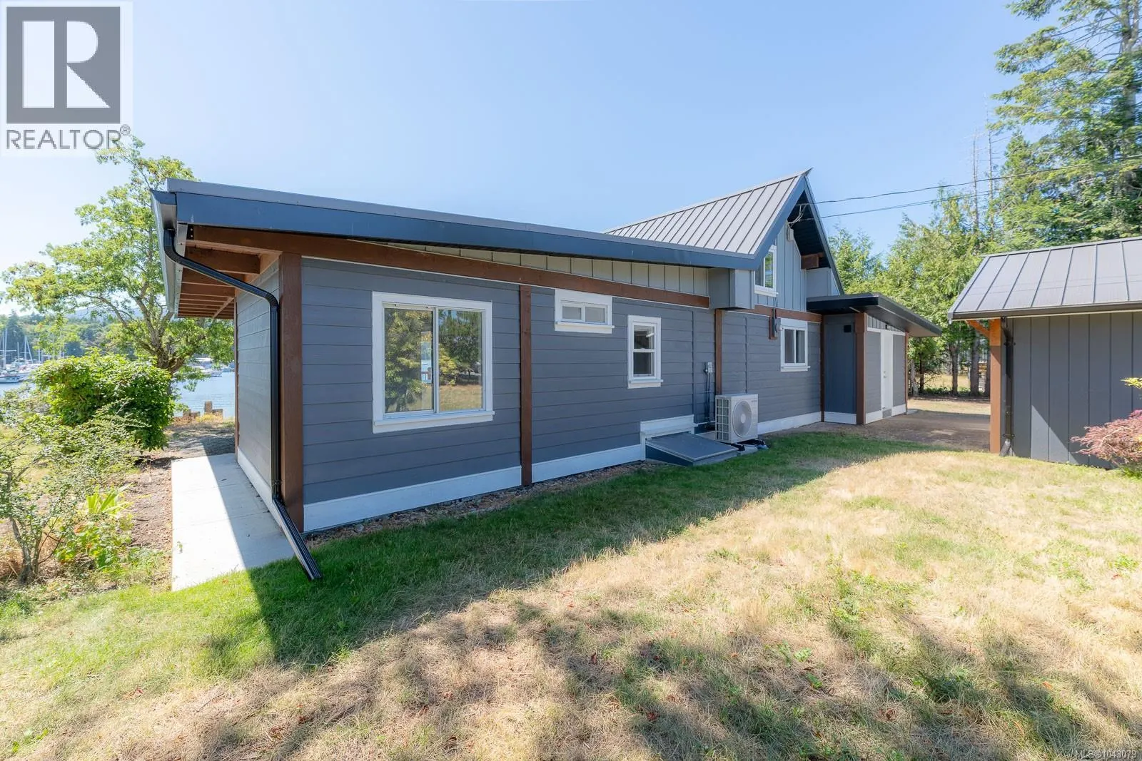 5492 Deep Bay Dr