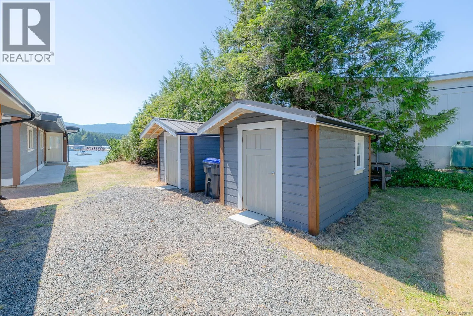 5492 Deep Bay Dr