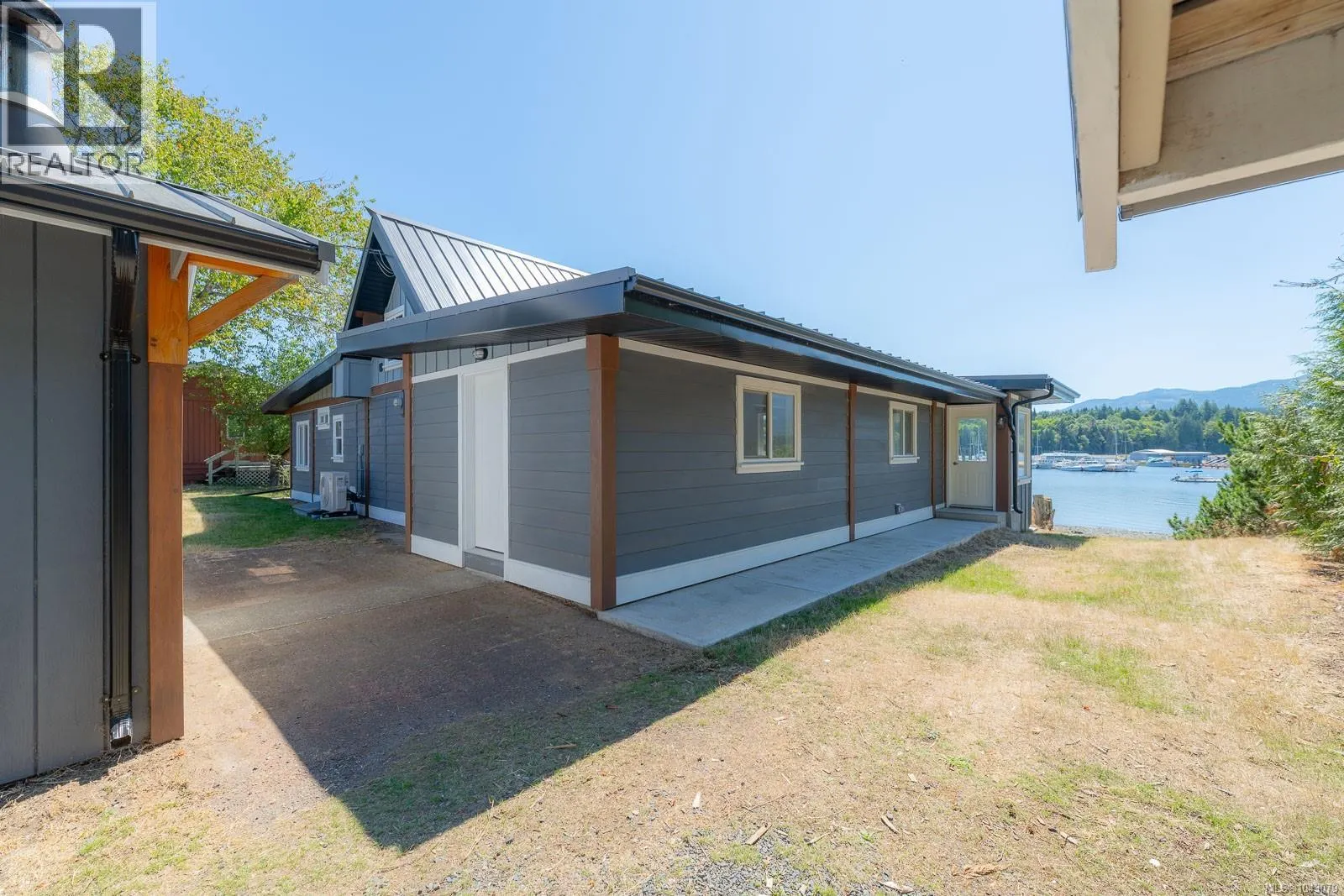 5492 Deep Bay Dr