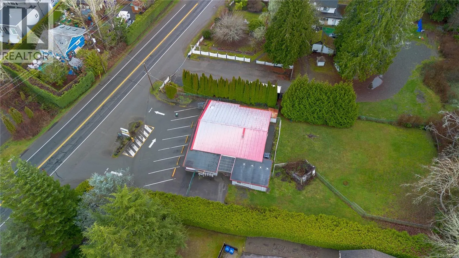 3346 Island Hwy W