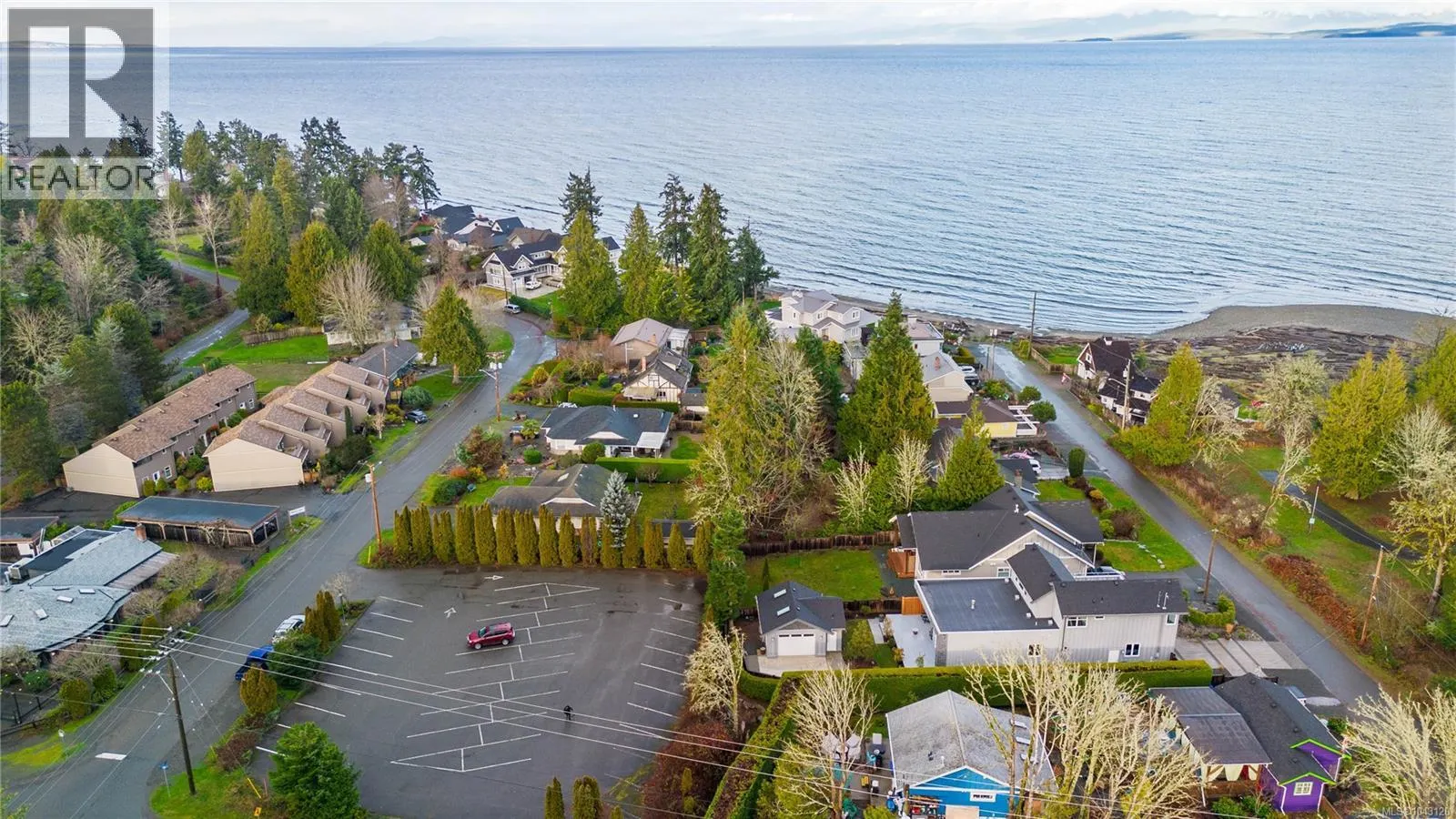 3346 Island Hwy W