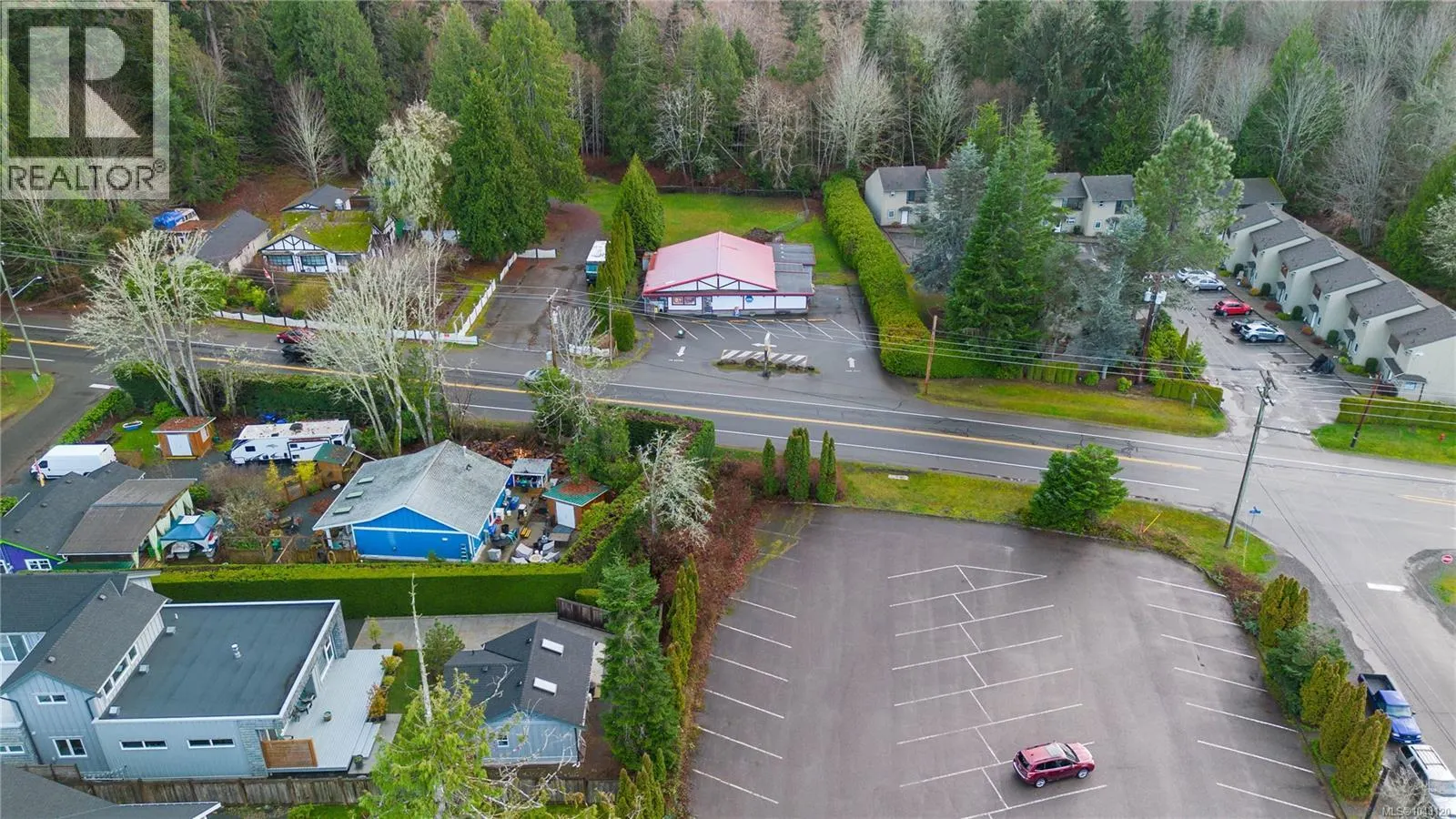3346 Island Hwy W