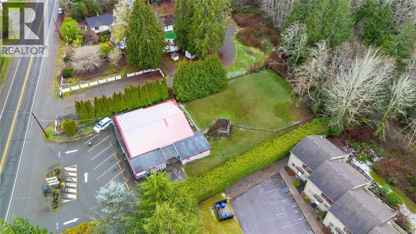 3346 Island Hwy W