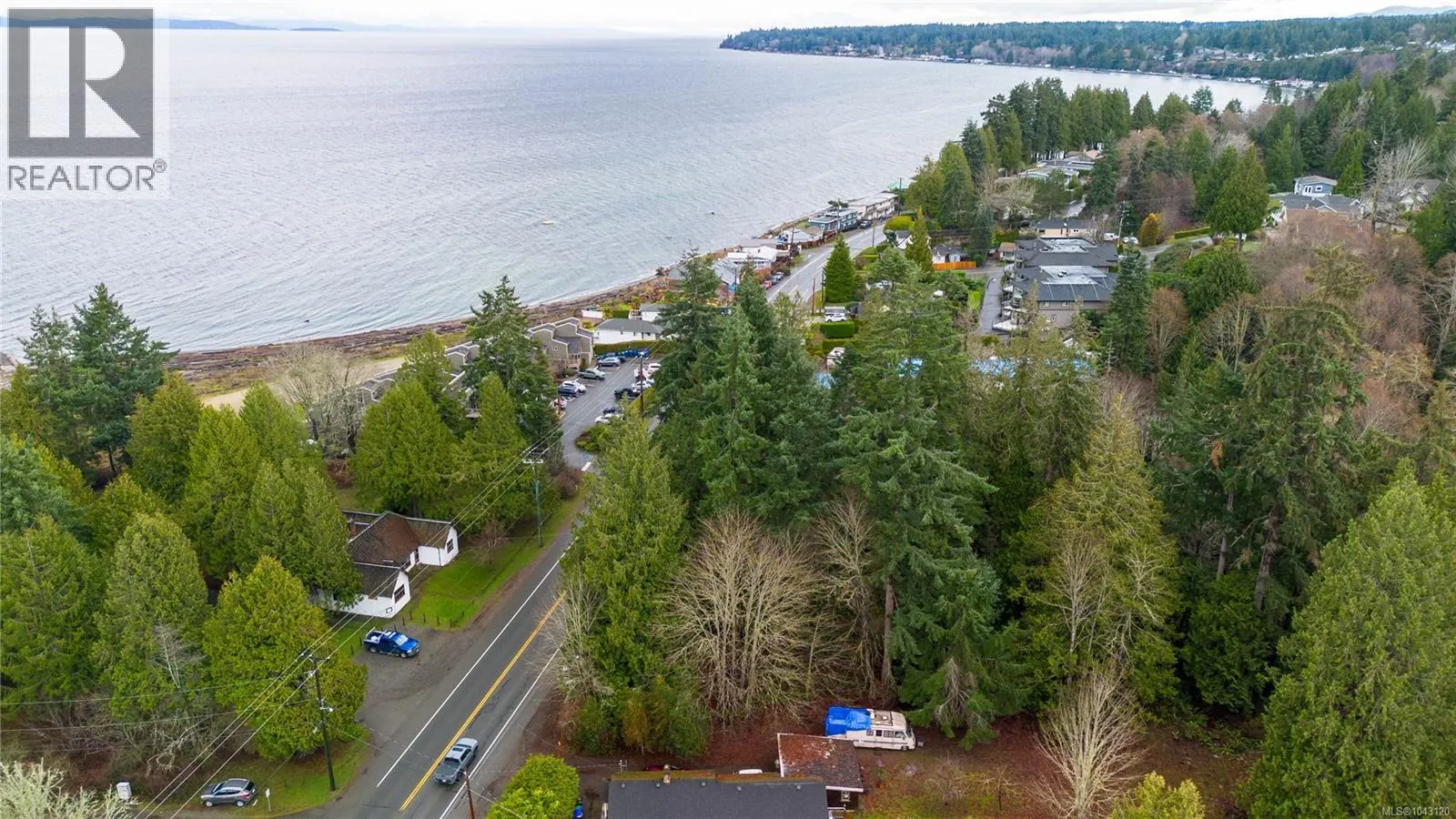 3346 Island Hwy W