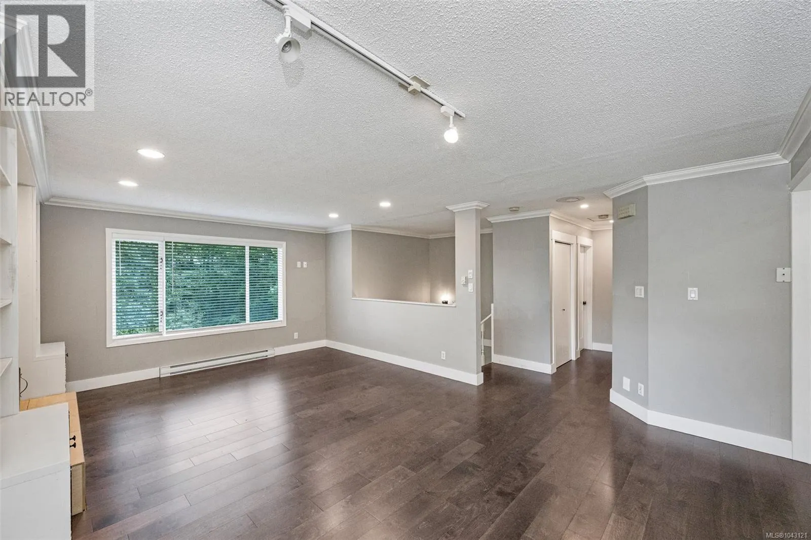 1488 Kingsview Rd