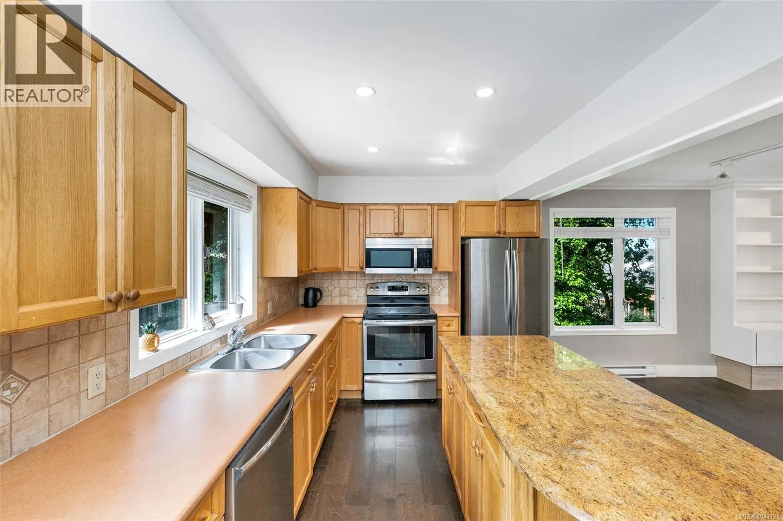 1488 Kingsview Rd