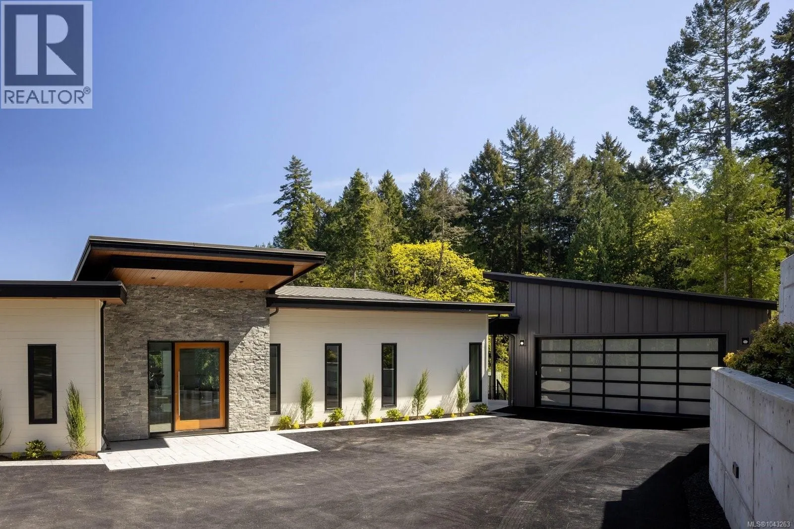 1677 Lands End Rd