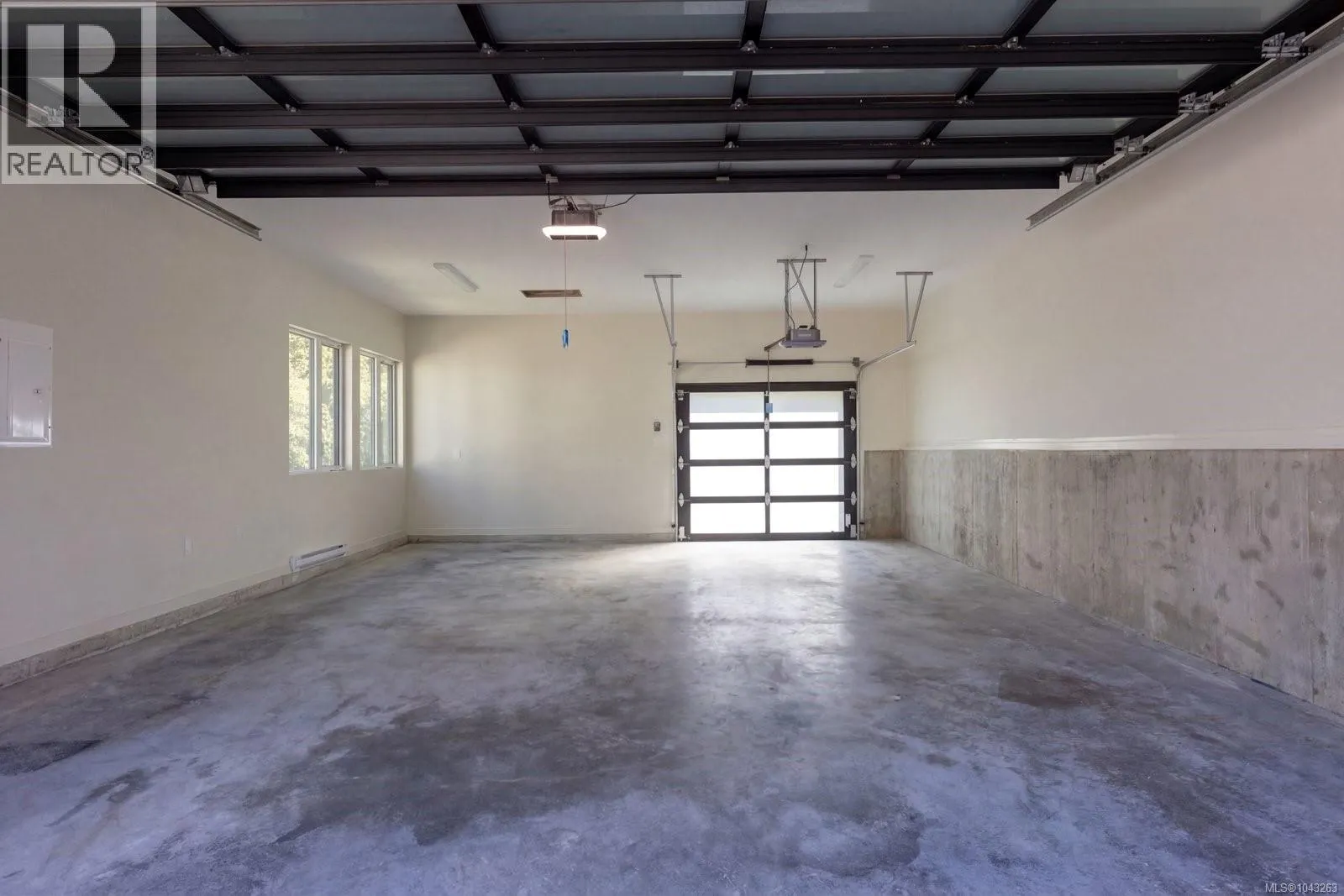 1677 Lands End Rd