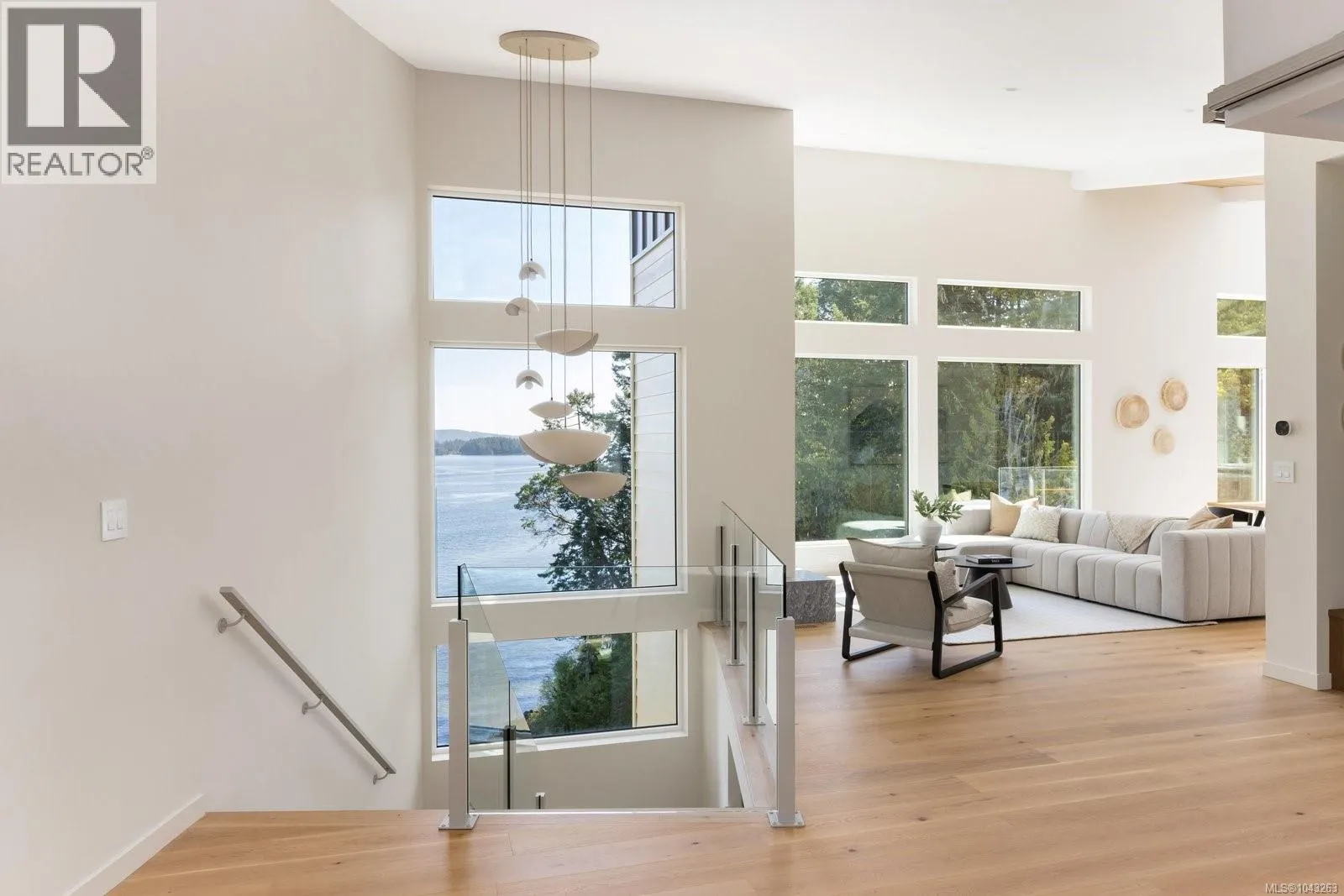 1677 Lands End Rd