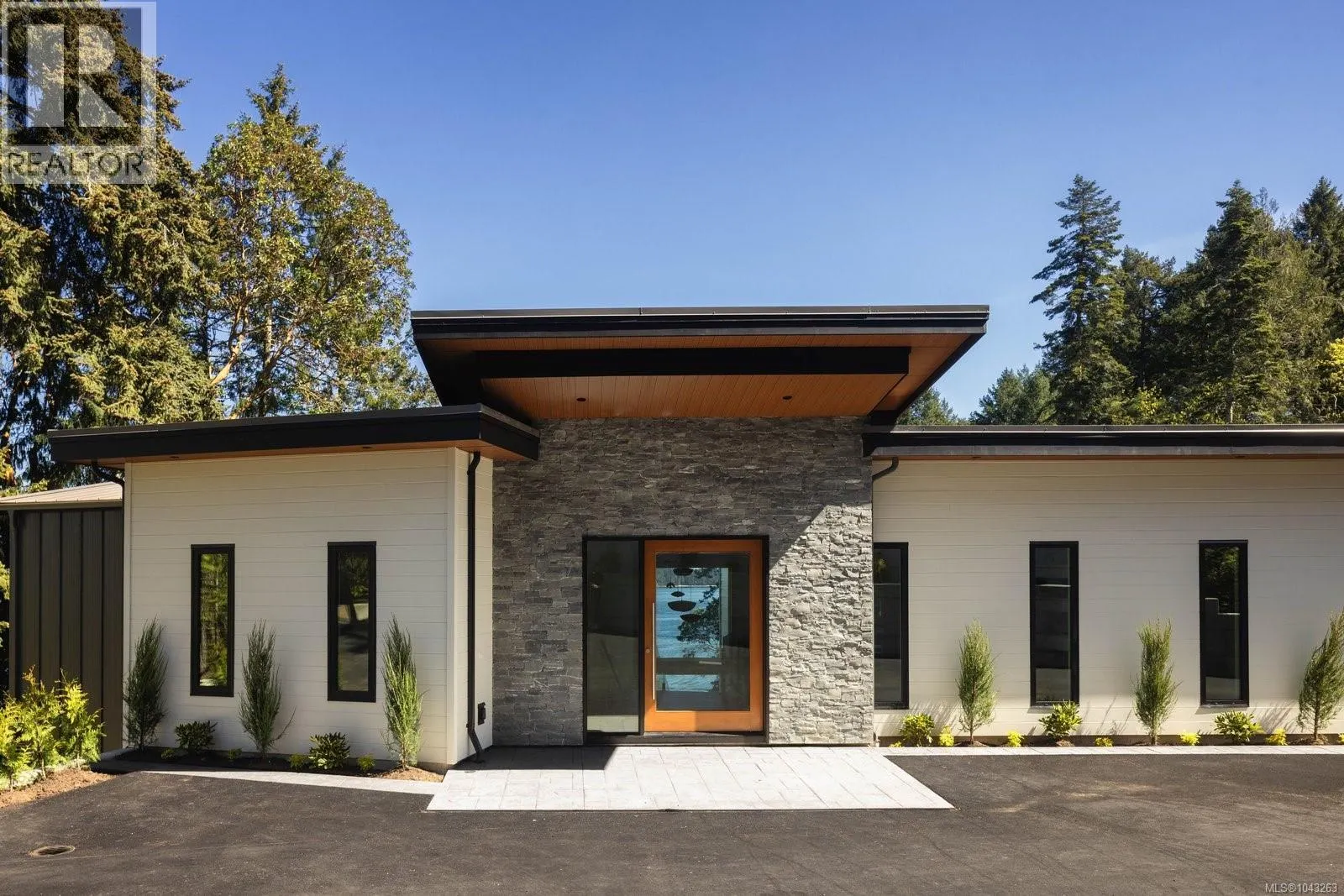 1677 Lands End Rd