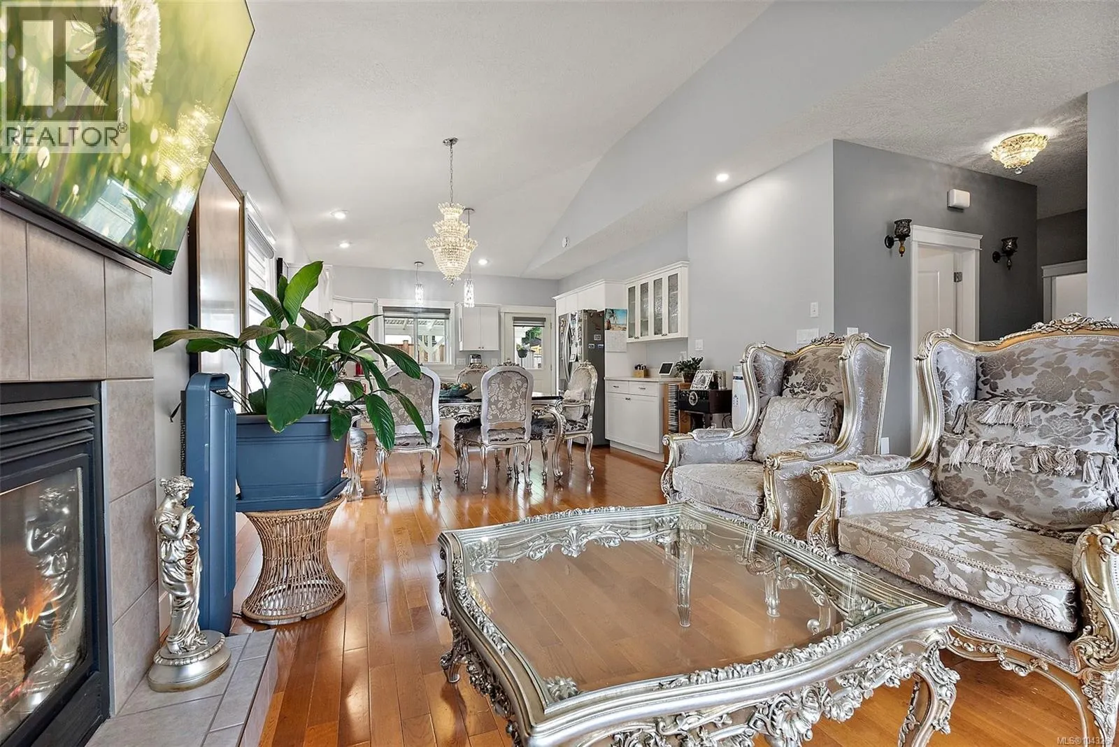 4 3085 Sherman Rd