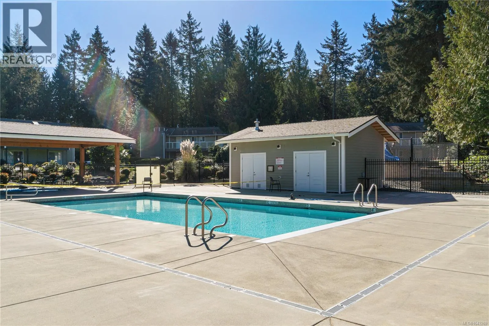 24 1135 Resort Dr