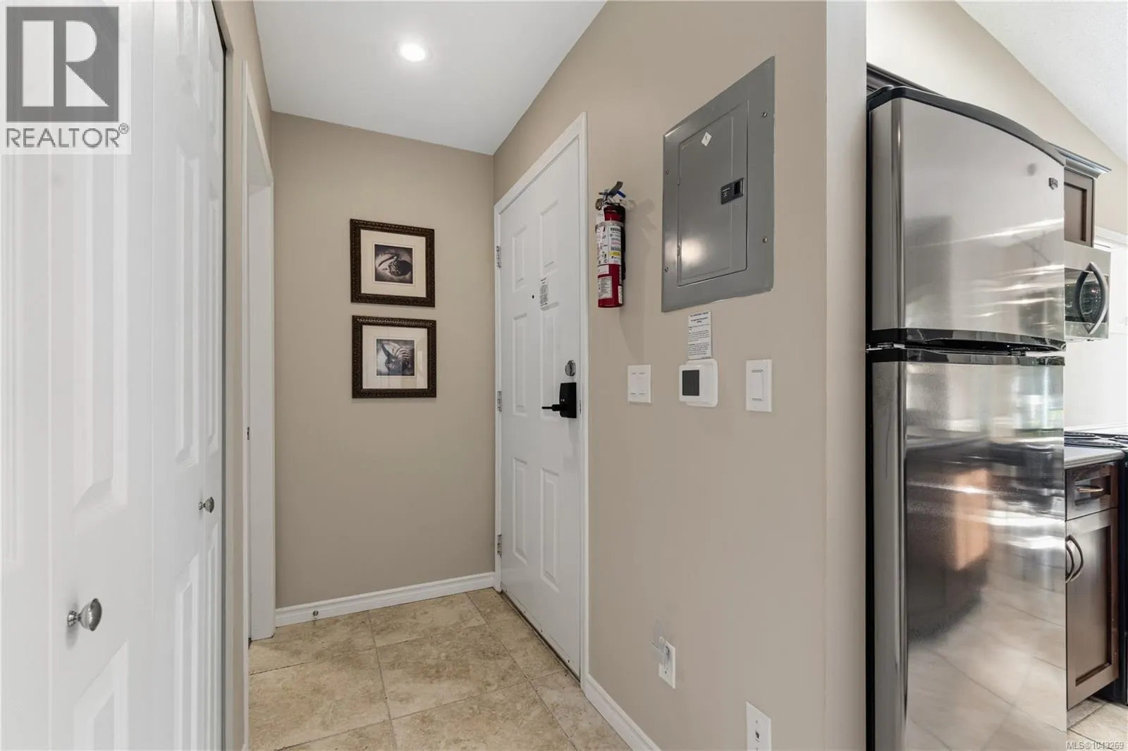 24 1135 Resort Dr