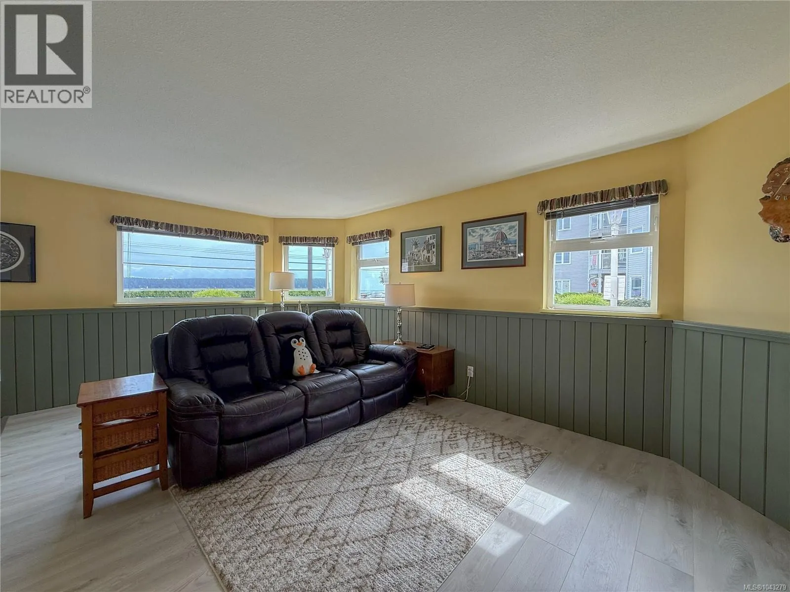 104a 650 Island Hwy S