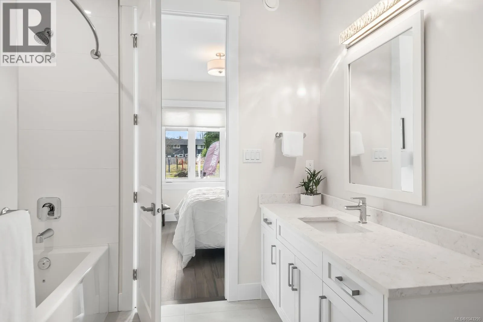 928 Ridgeline Blvd