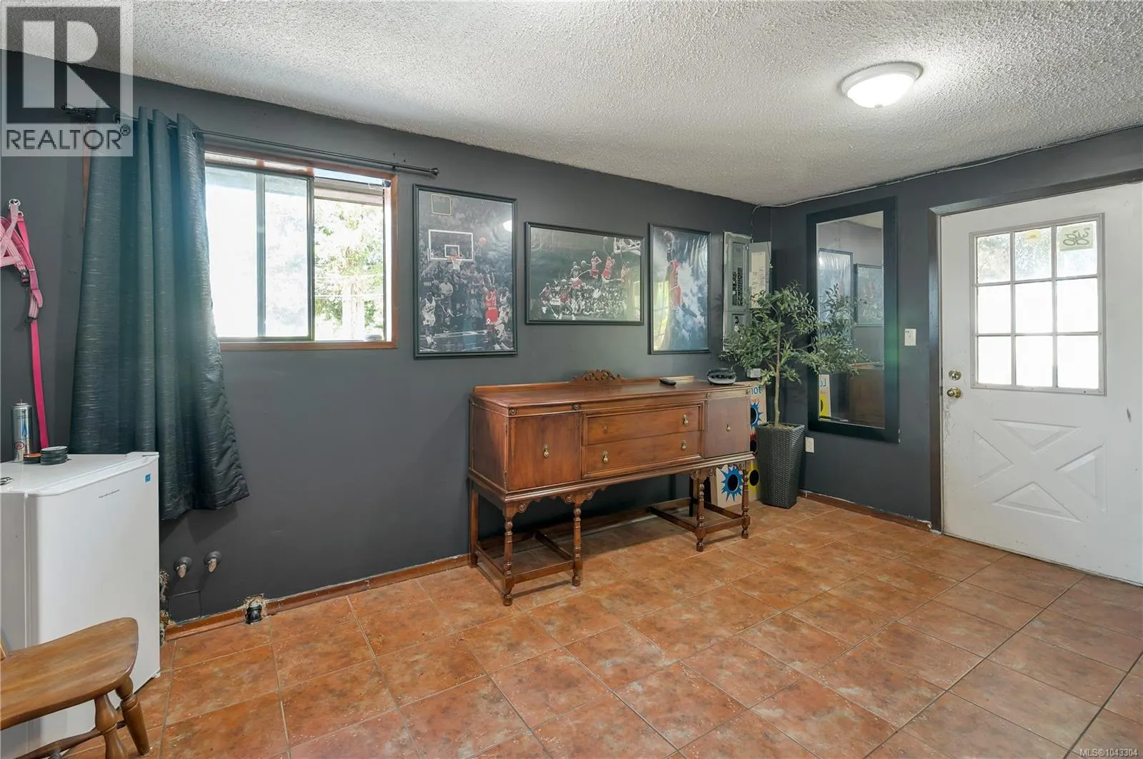 221 Hilchey Rd