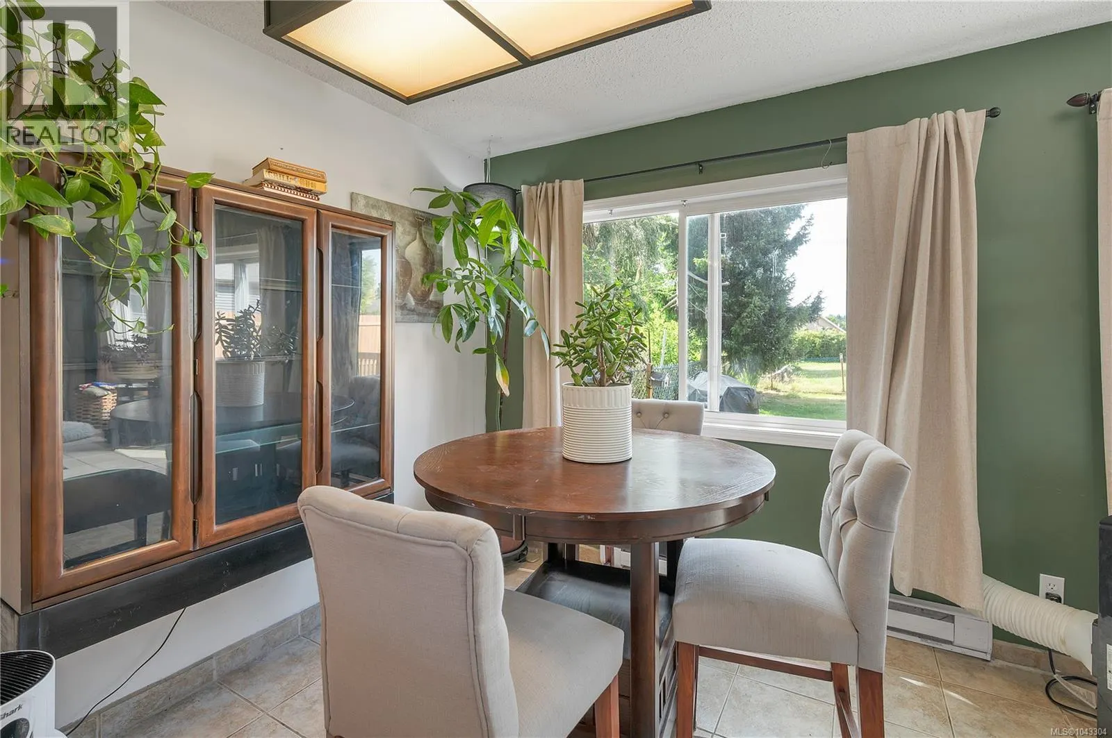 221 Hilchey Rd