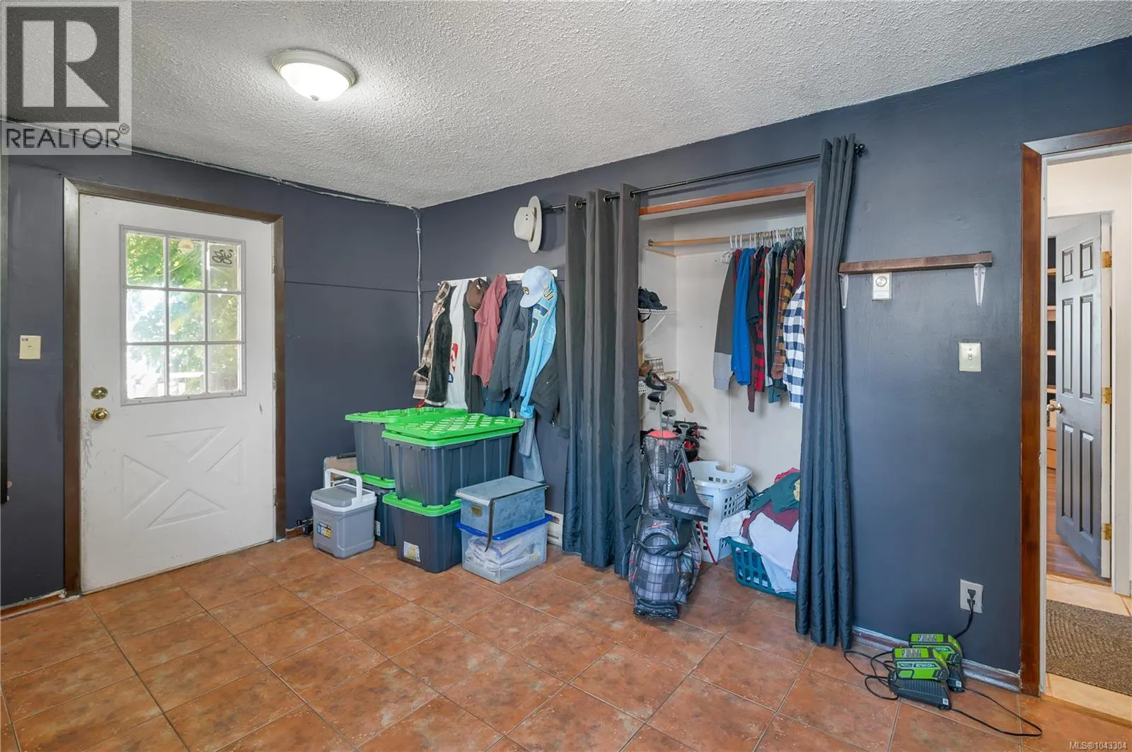 221 Hilchey Rd