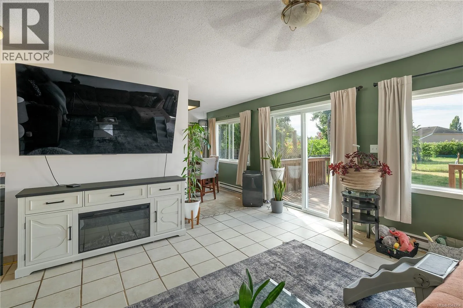 221 Hilchey Rd