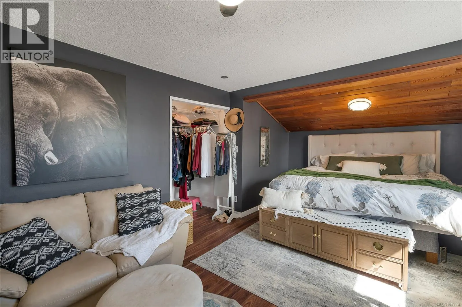 221 Hilchey Rd