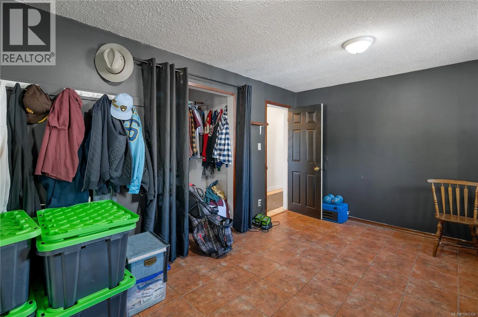 221 Hilchey Rd