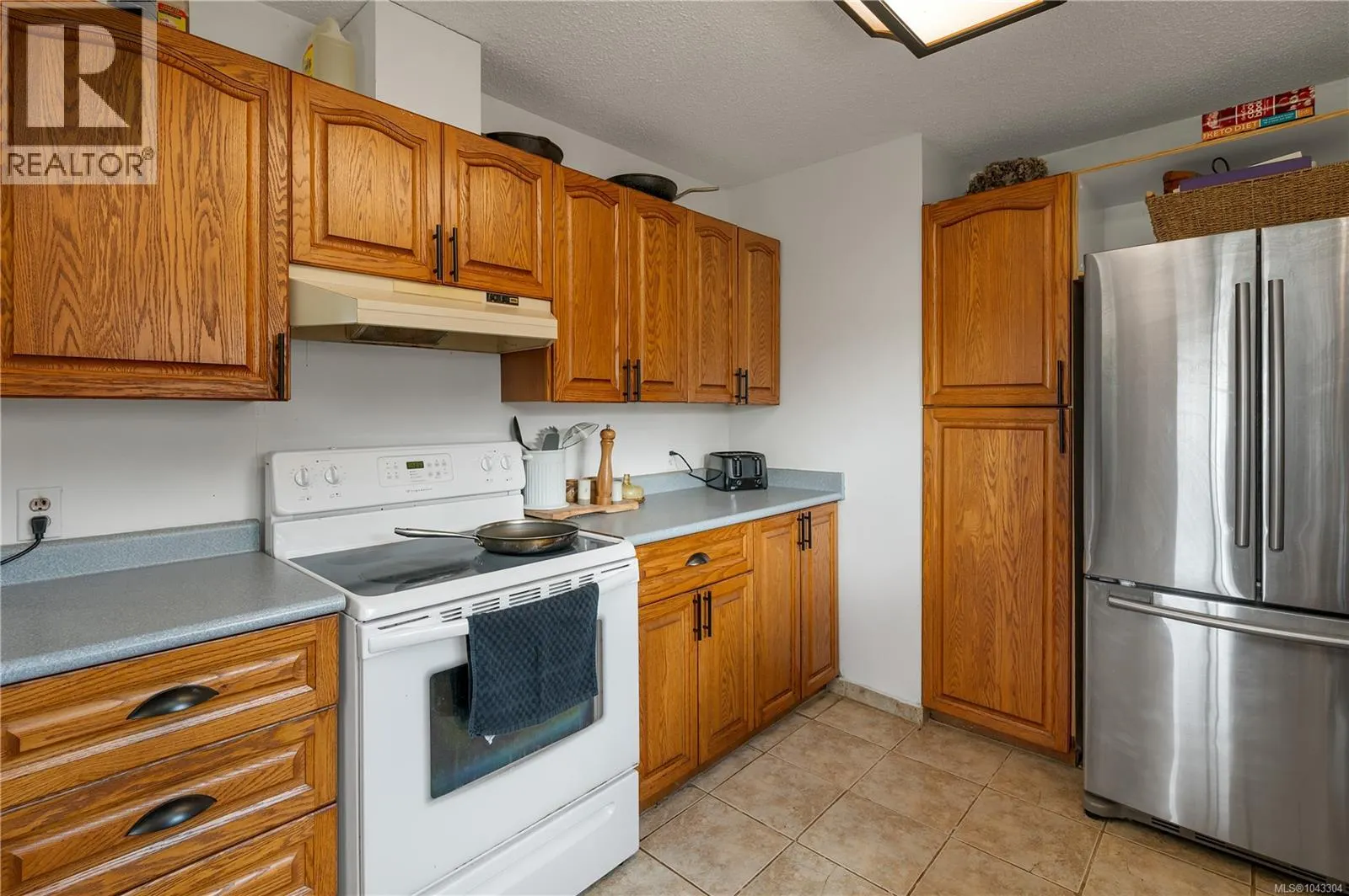 221 Hilchey Rd