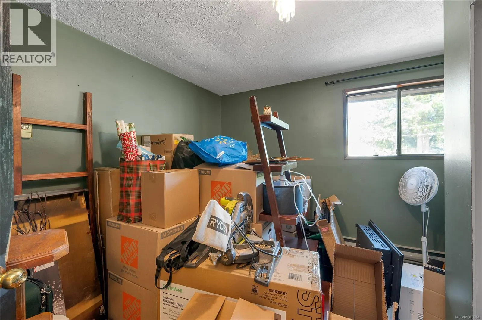 221 Hilchey Rd