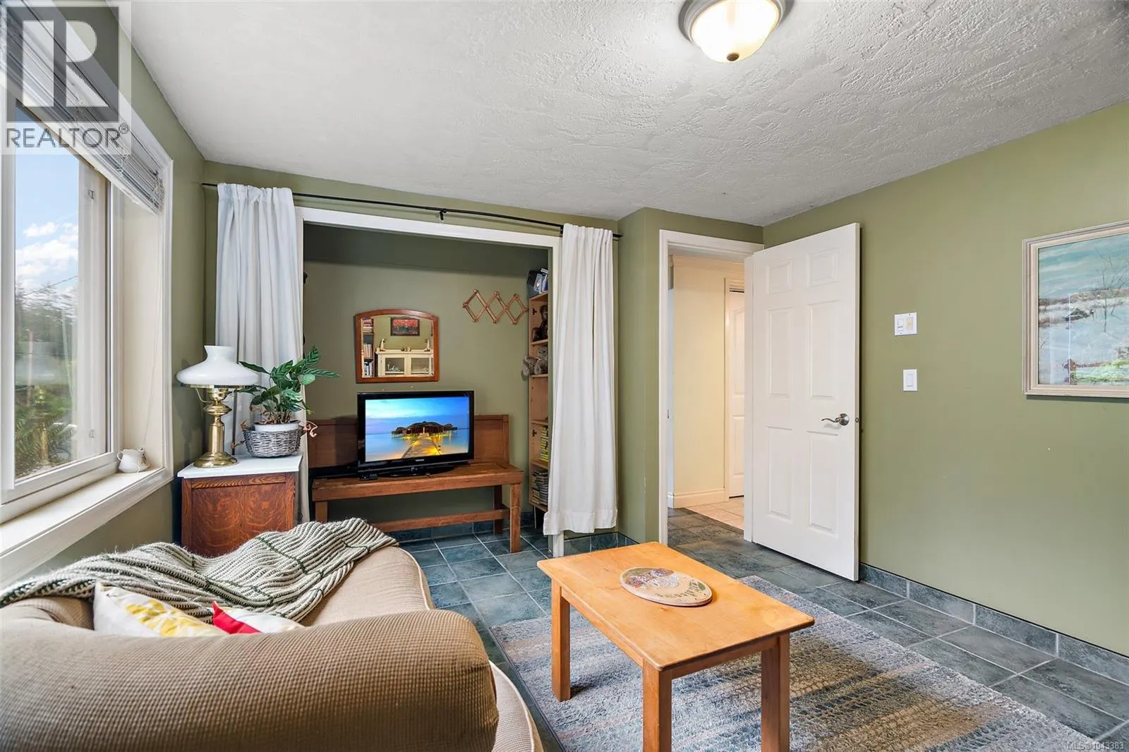 2197 Henlyn Dr