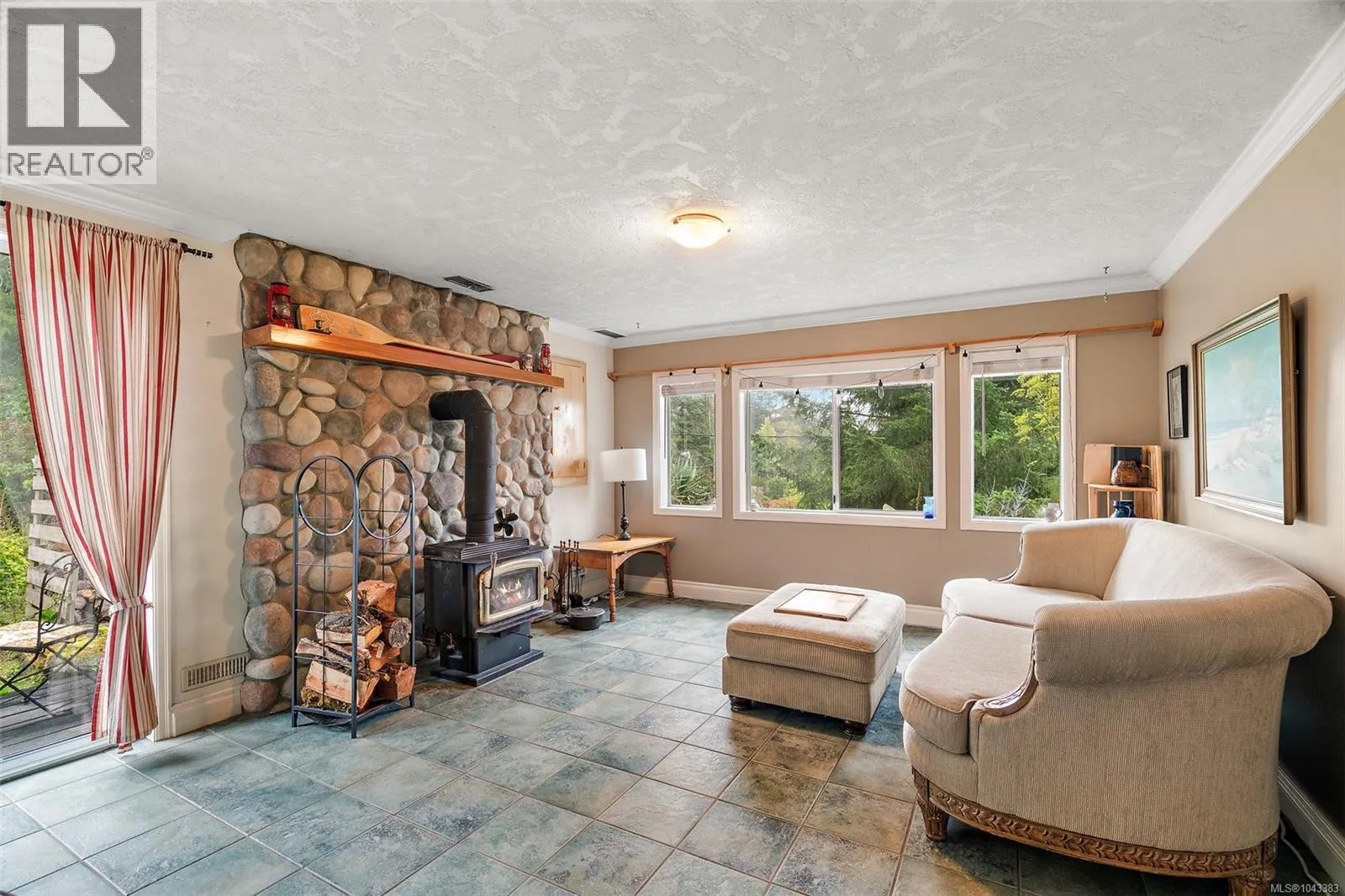 2197 Henlyn Dr