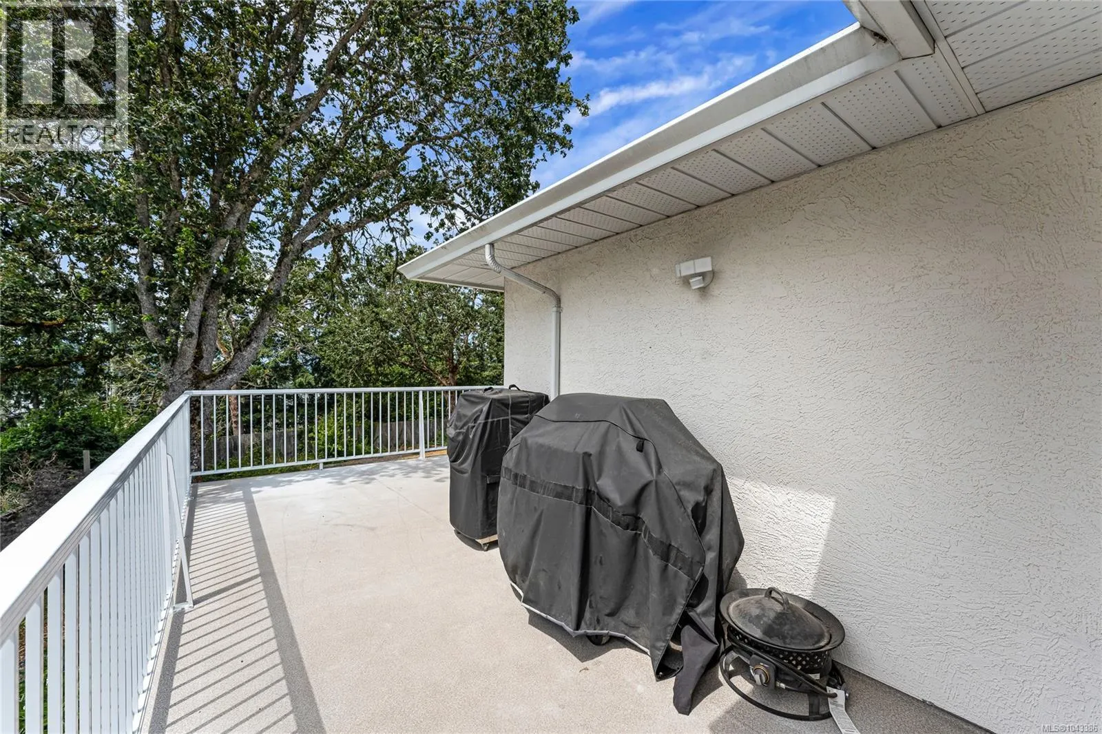 6037 Stonehouse Pl