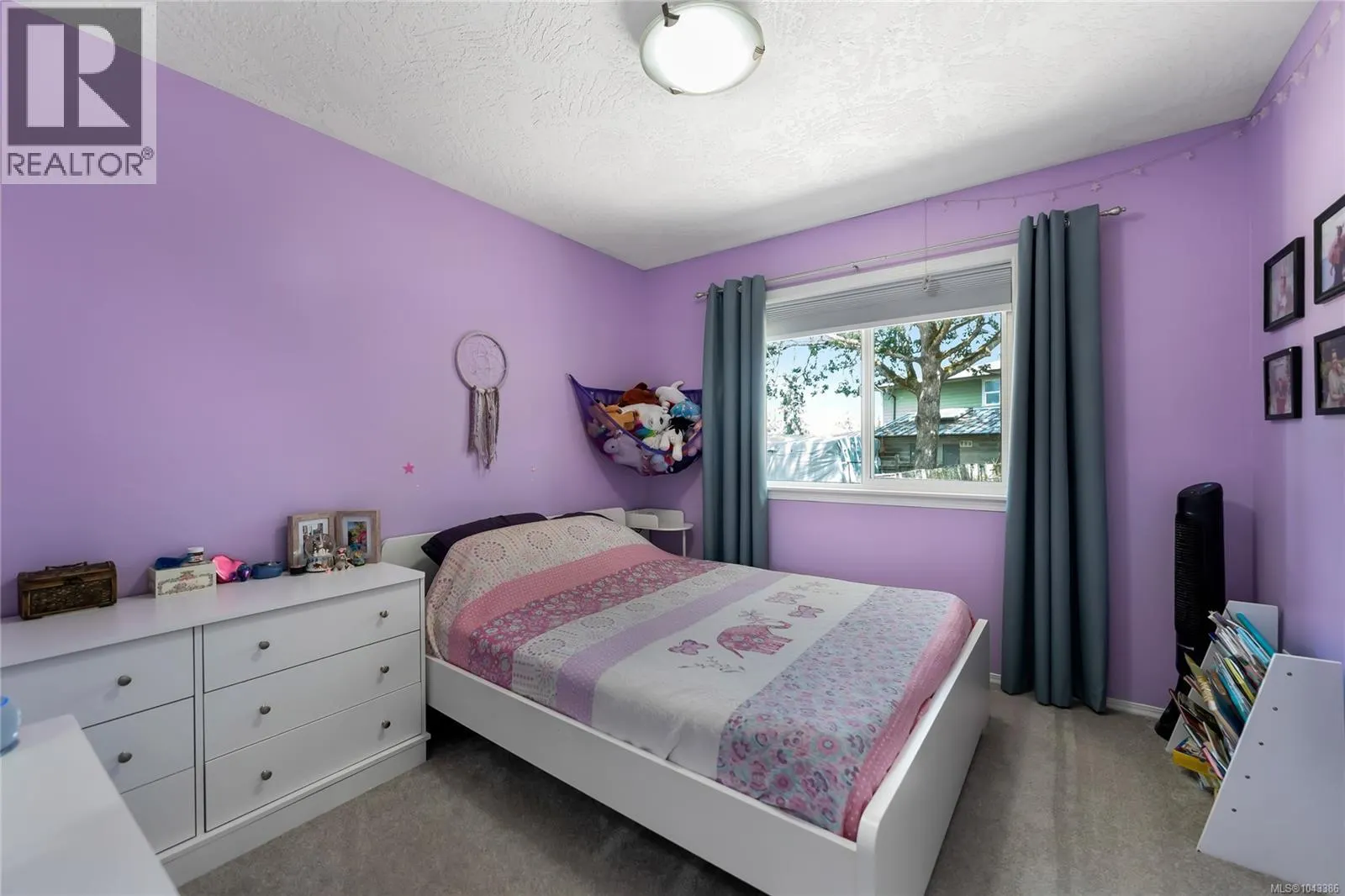 6037 Stonehouse Pl